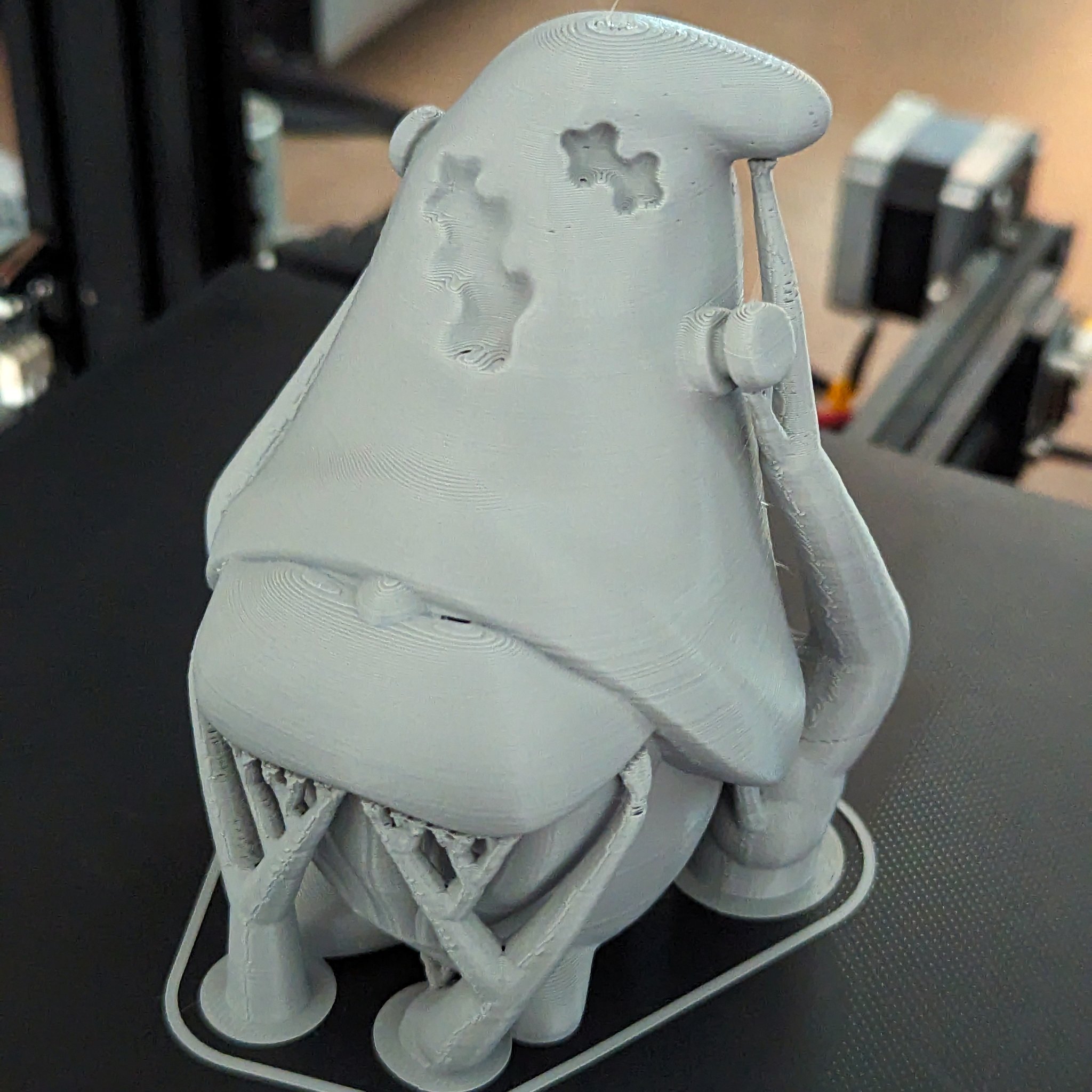 Nhân vật gnome Frankenstein cho trang trí Halloween