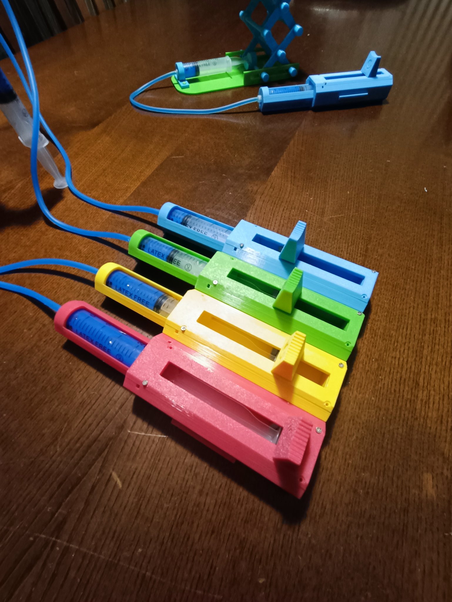 Bảng điều khiển điều khiển công cụ thủy lực với ống tiêm