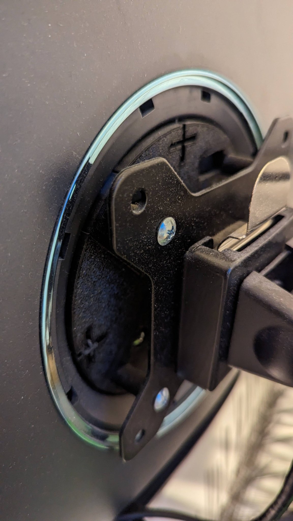 Giảm kích thước đế VESA từ 50x50 lên 75x75 cho màn hình Samsung...