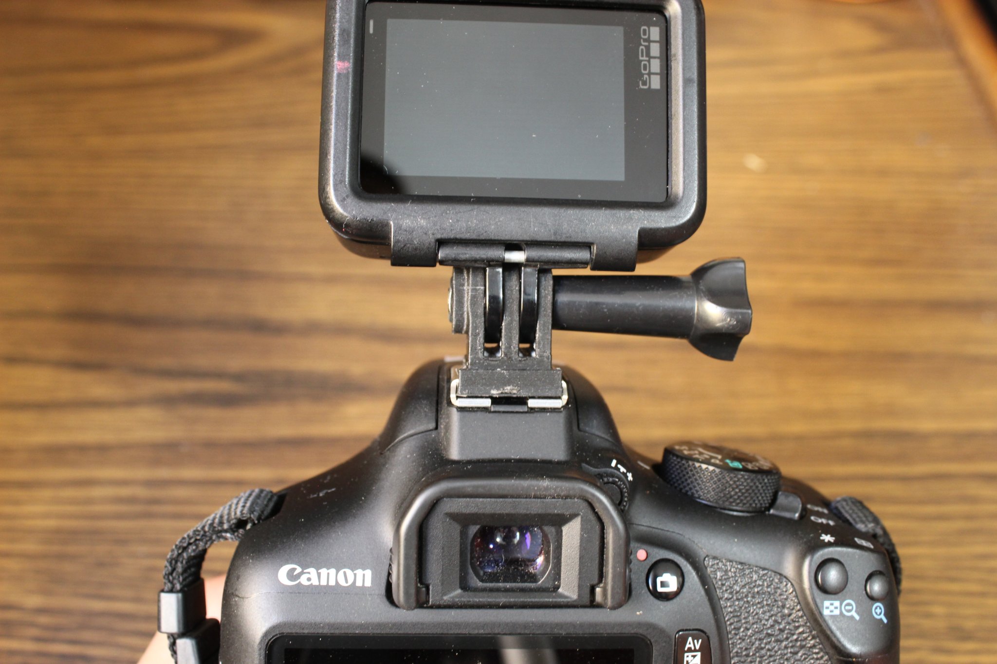 Giá đỡ hot shoe Gopro cho máy ảnh Canon