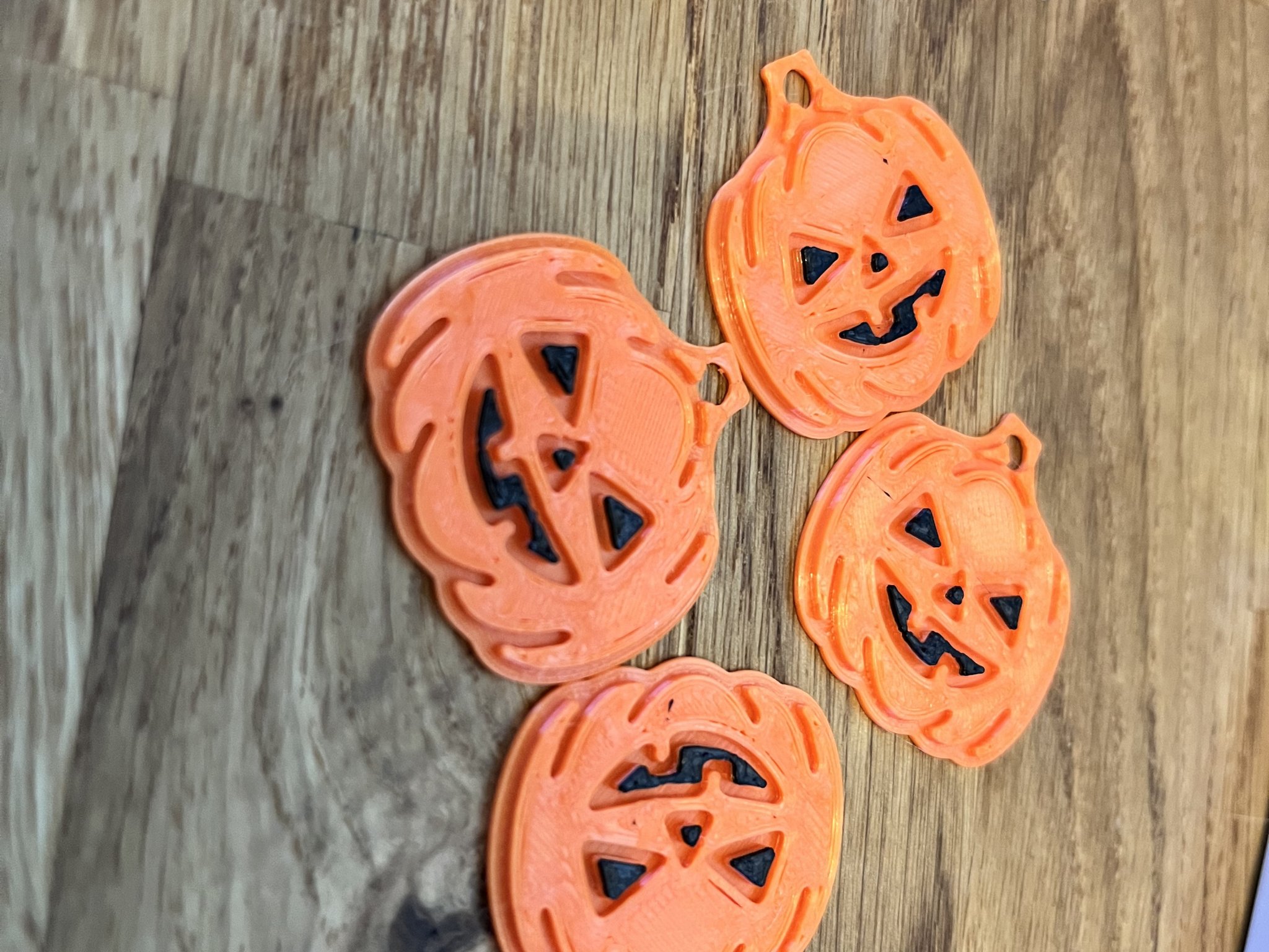 Móc khóa bí ngô dễ thương cho mùa Halloween