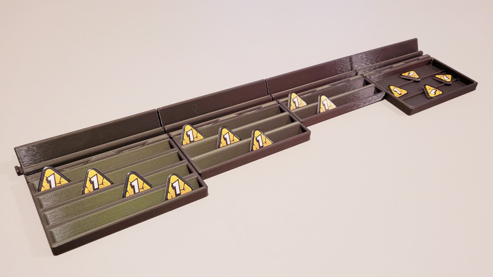 Giá đỡ thẻ và khay đếm cho trò chơi Marvel Champions