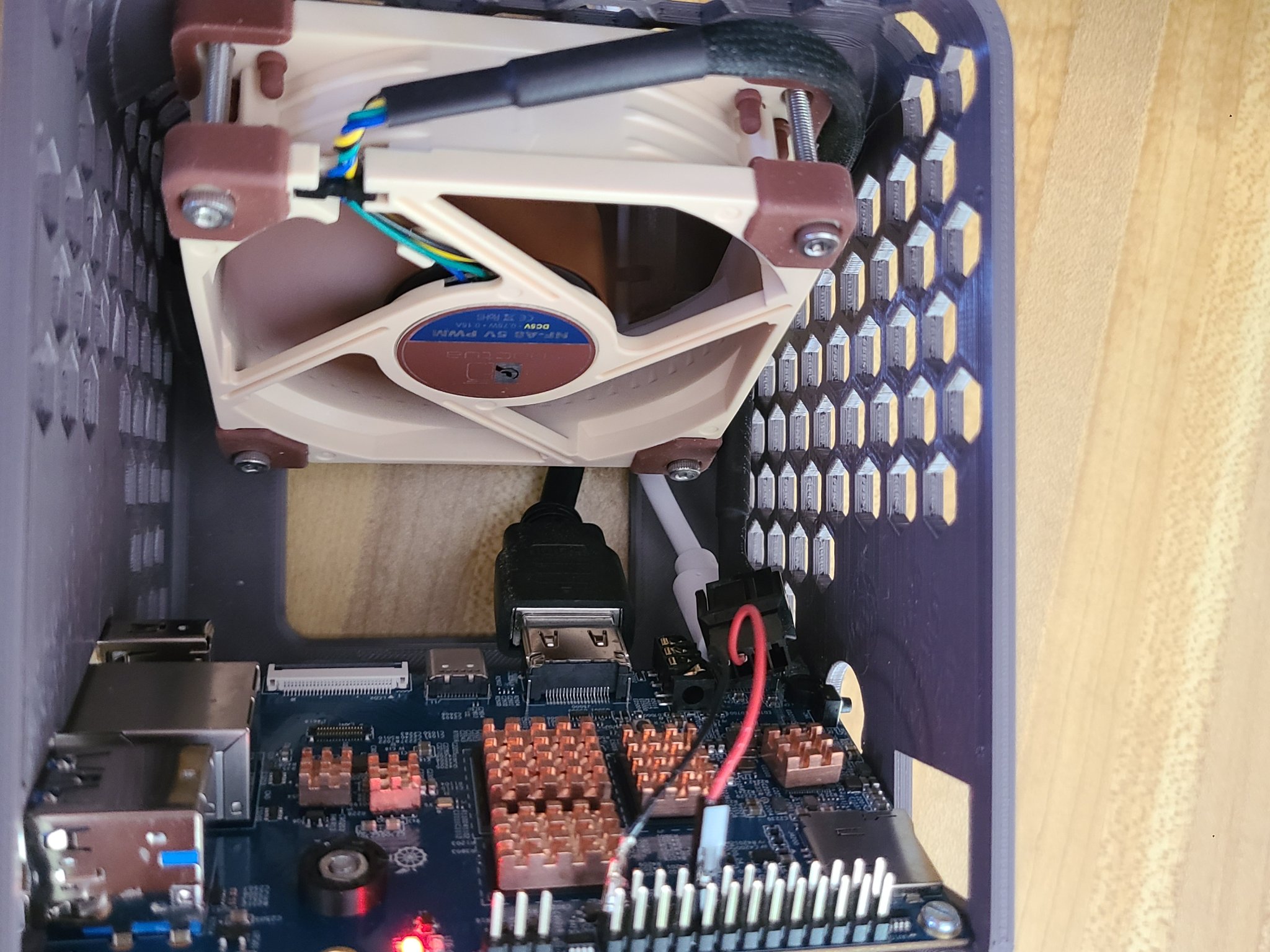 Vỏ máy tính để bàn cho Orange Pi 5 với quạt làm mát 80mm