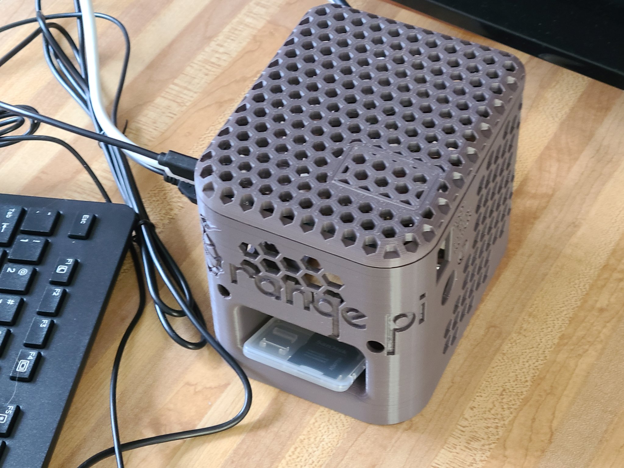 Vỏ máy tính để bàn cho Orange Pi 5 với quạt làm mát 80mm