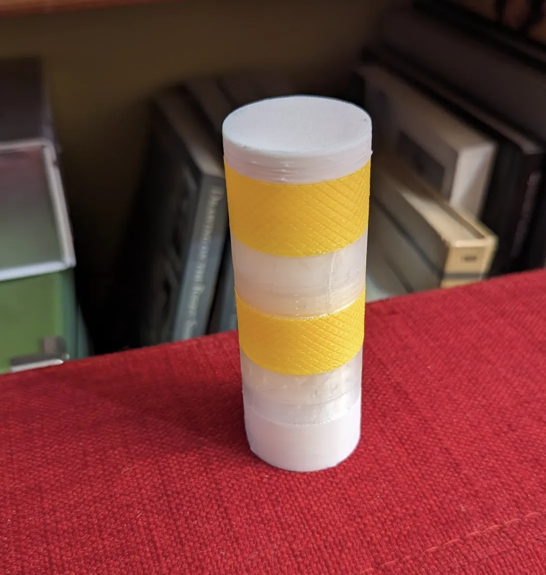 Hộp đựng thuốc vặn nối với thiết kế đa dạng bề mặt