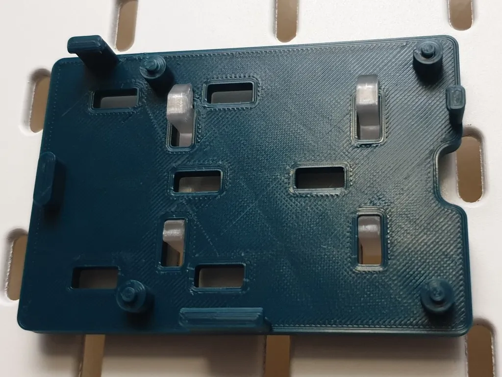 Giá đỡ Raspberry Pi cho bảng treo IKEA Skadis