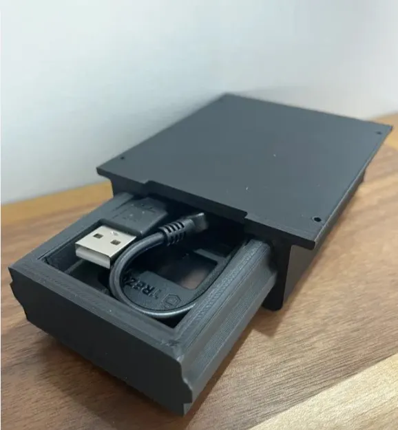 Hộp lưu trữ Trezor hoặc Ledger với thiết kế bí mật