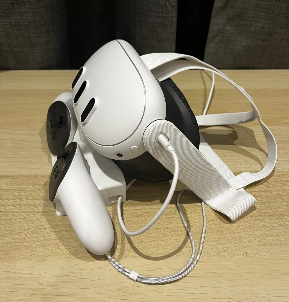 Giá đỡ sạc cho Quest 3 với khe cắm dây sạc