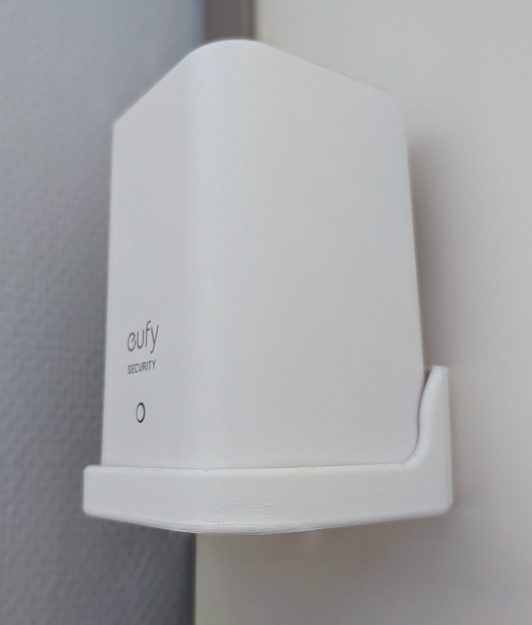 Giá đỡ tường cho Eufy Homebase