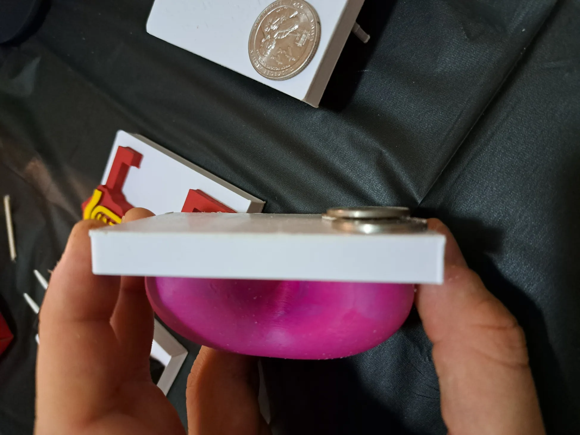 Đồ trang trí chữ cái theo phong cách biểu tượng Chicago