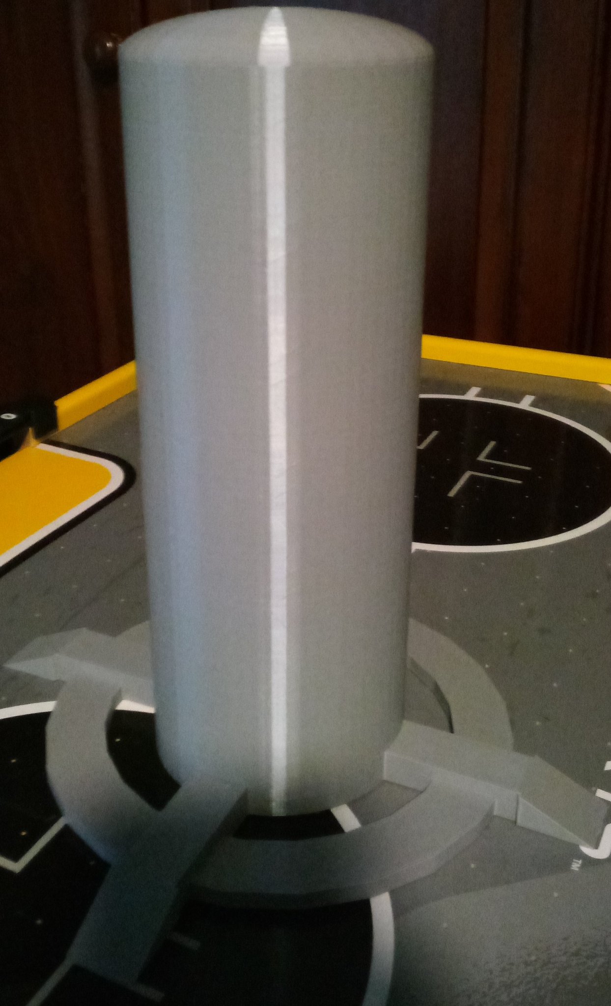 Giá đỡ sơn đa năng cho mũ bảo hiểm và đồ vật nhỏ