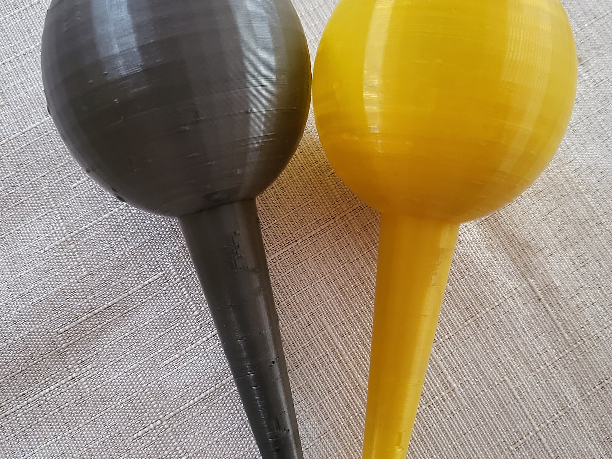 Bình tưới hoa chống thấm nước