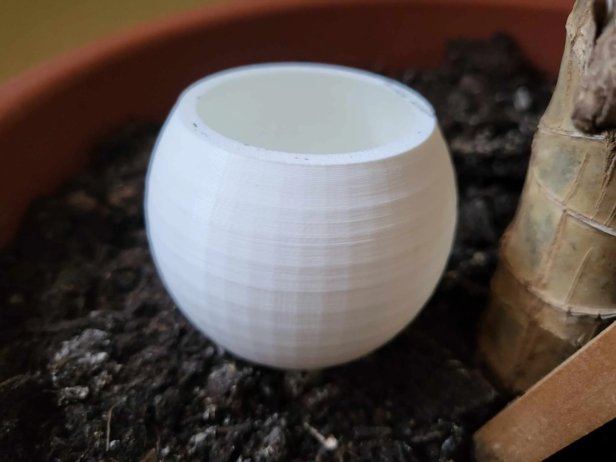 Bình tưới hoa chống thấm nước