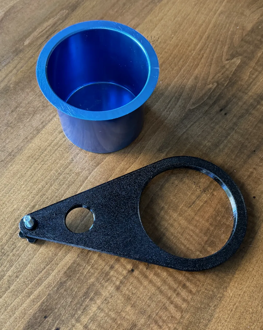 Giá đỡ cốc uống cho bàn poker di động