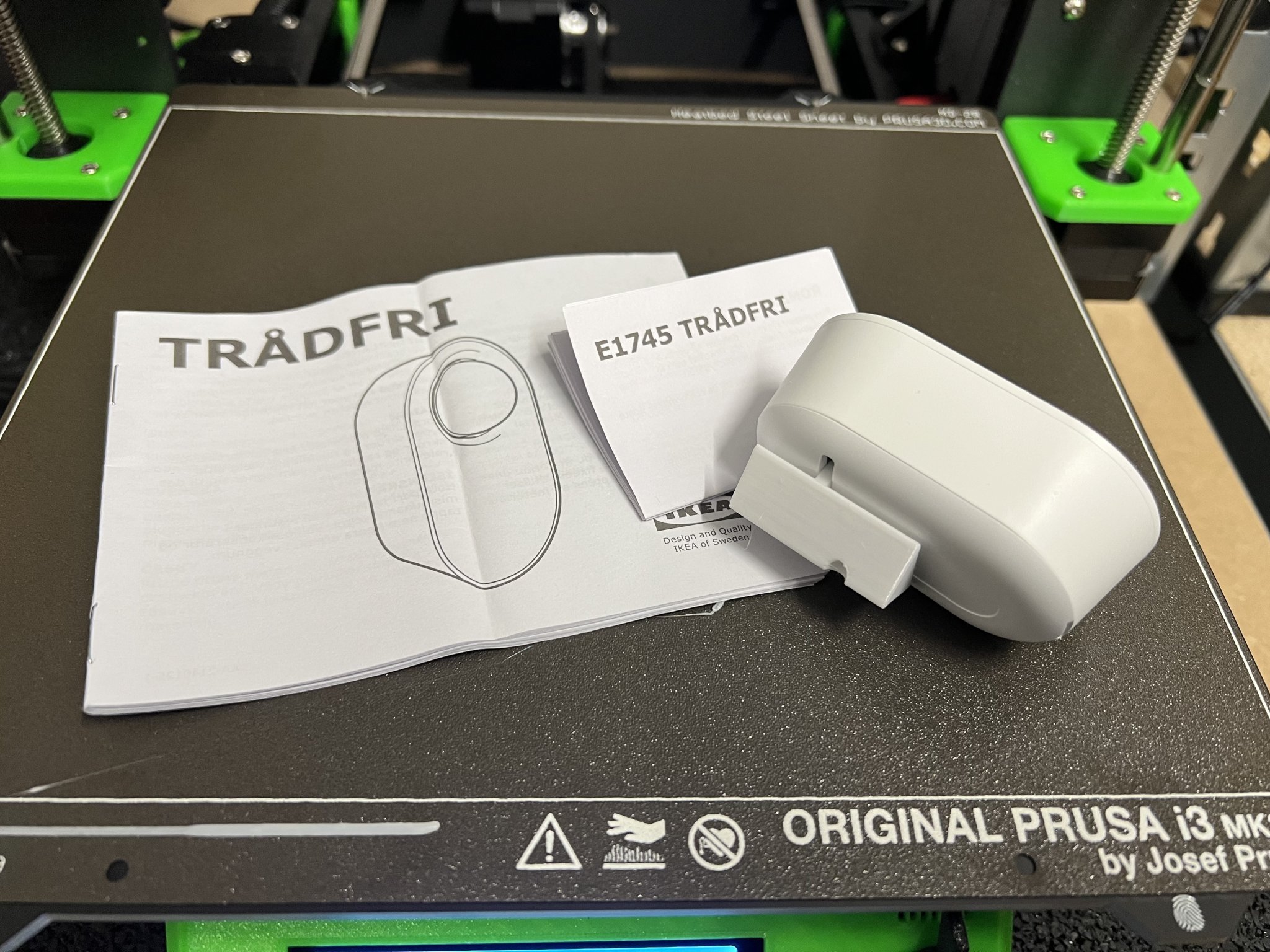 Giá đỡ cảm biến chuyển động IKEA Tradfri gắn góc