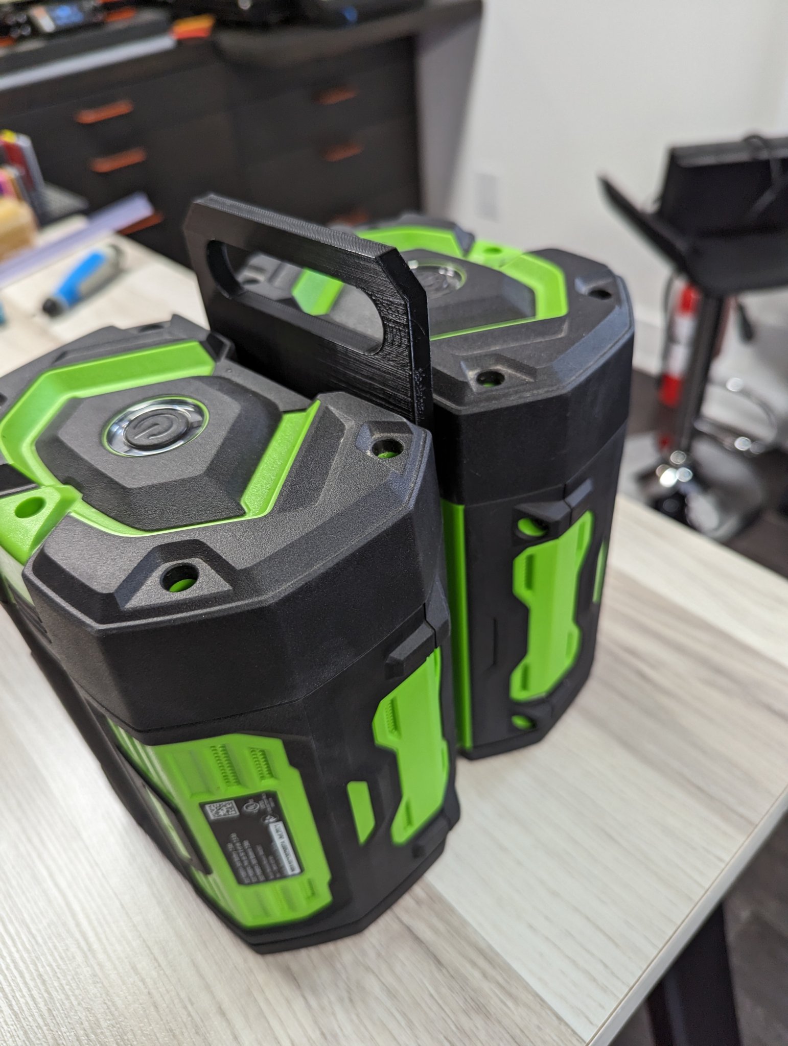 Giá đỡ pin Ego cho 2 hoặc 4 viên pin