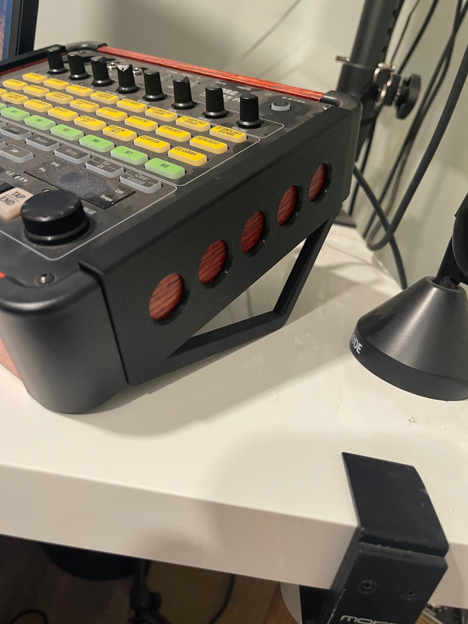 Giá đỡ Korg KR-55 Pro nâng cao cho bàn làm việc