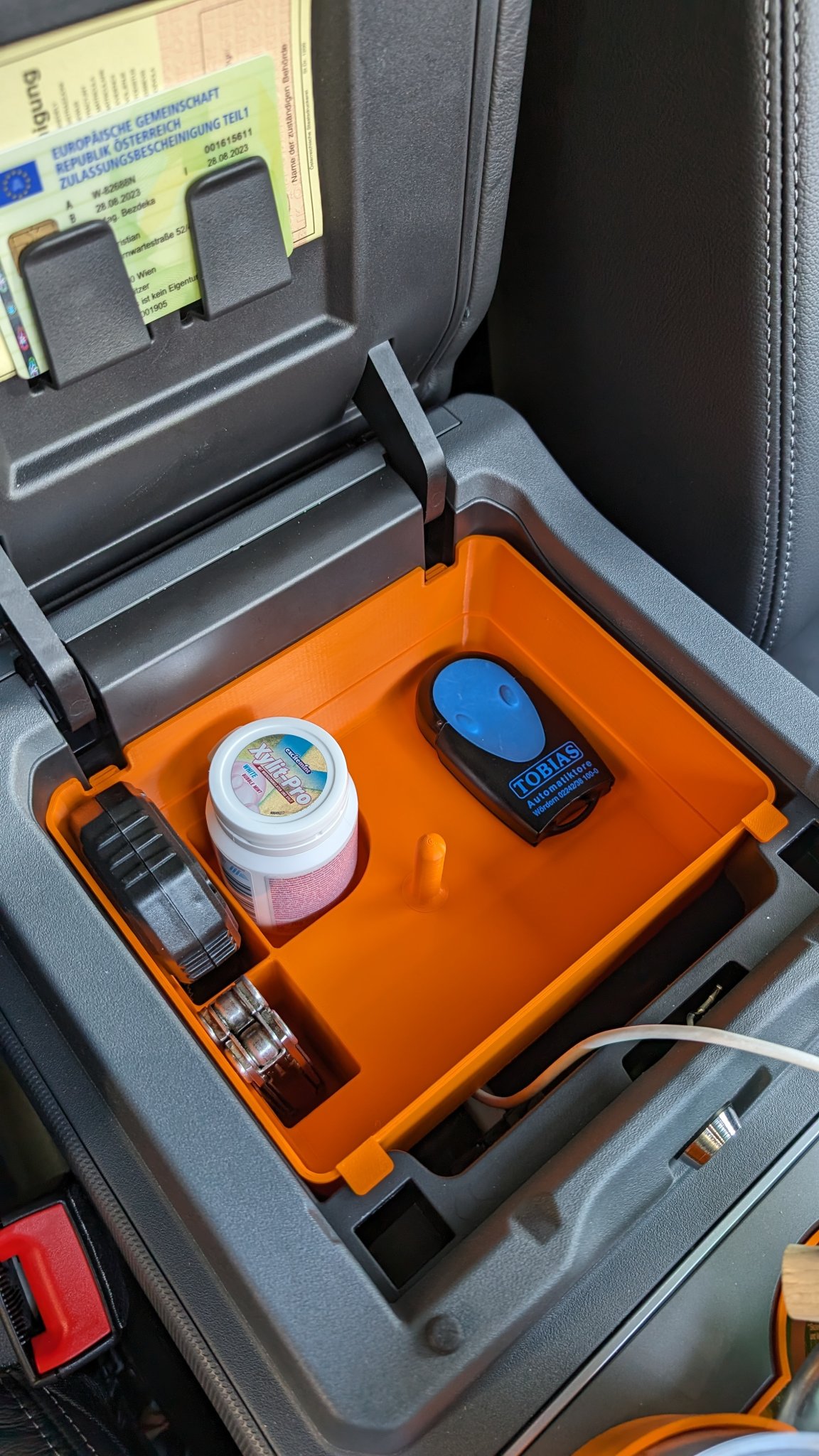 Bảng để đồ cho hộp chứa của Ineos Grenadier