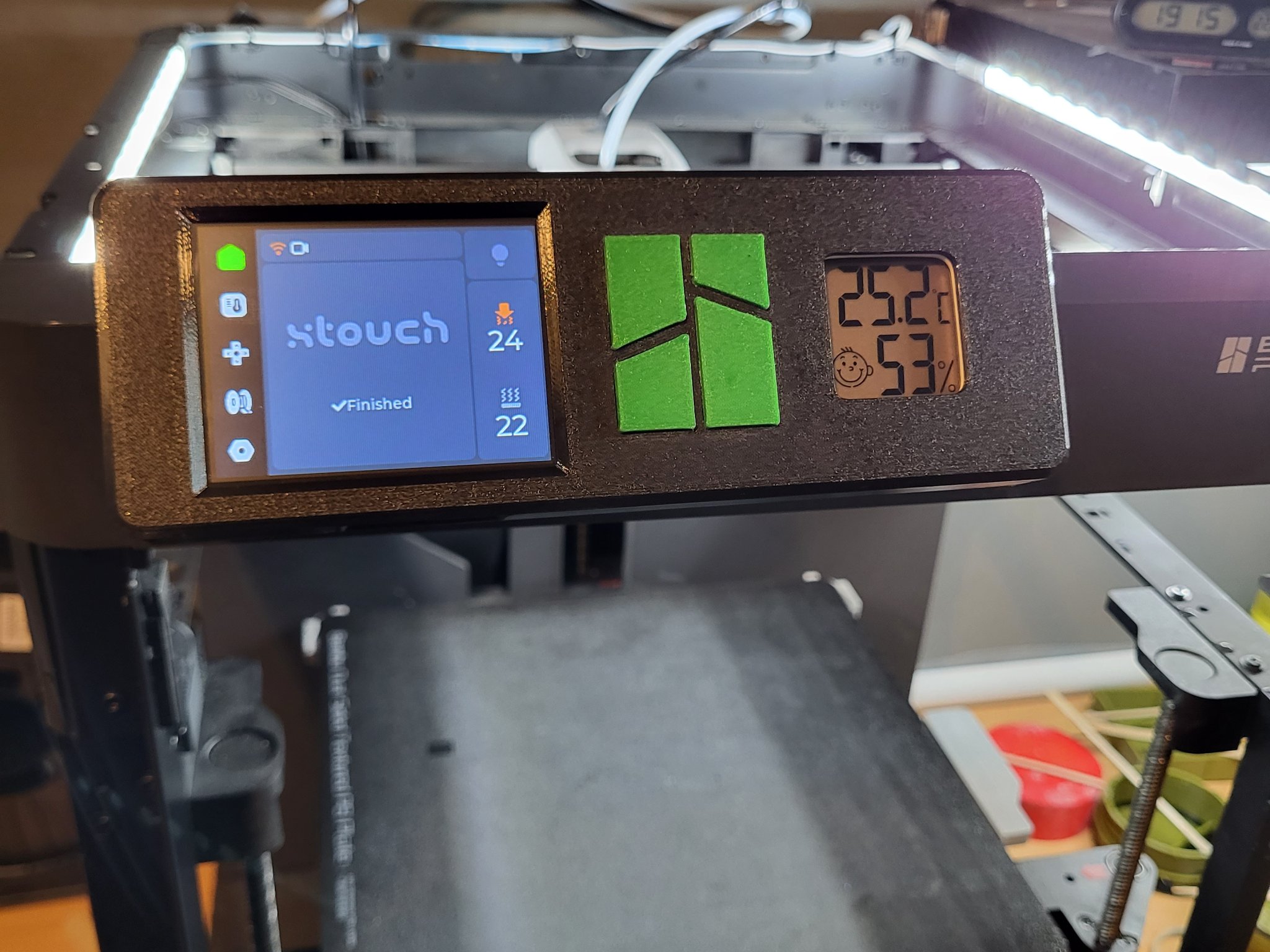 Vỏ bảo vệ Xtouch p1p với cảm biến độ ẩm/nhiệt độ