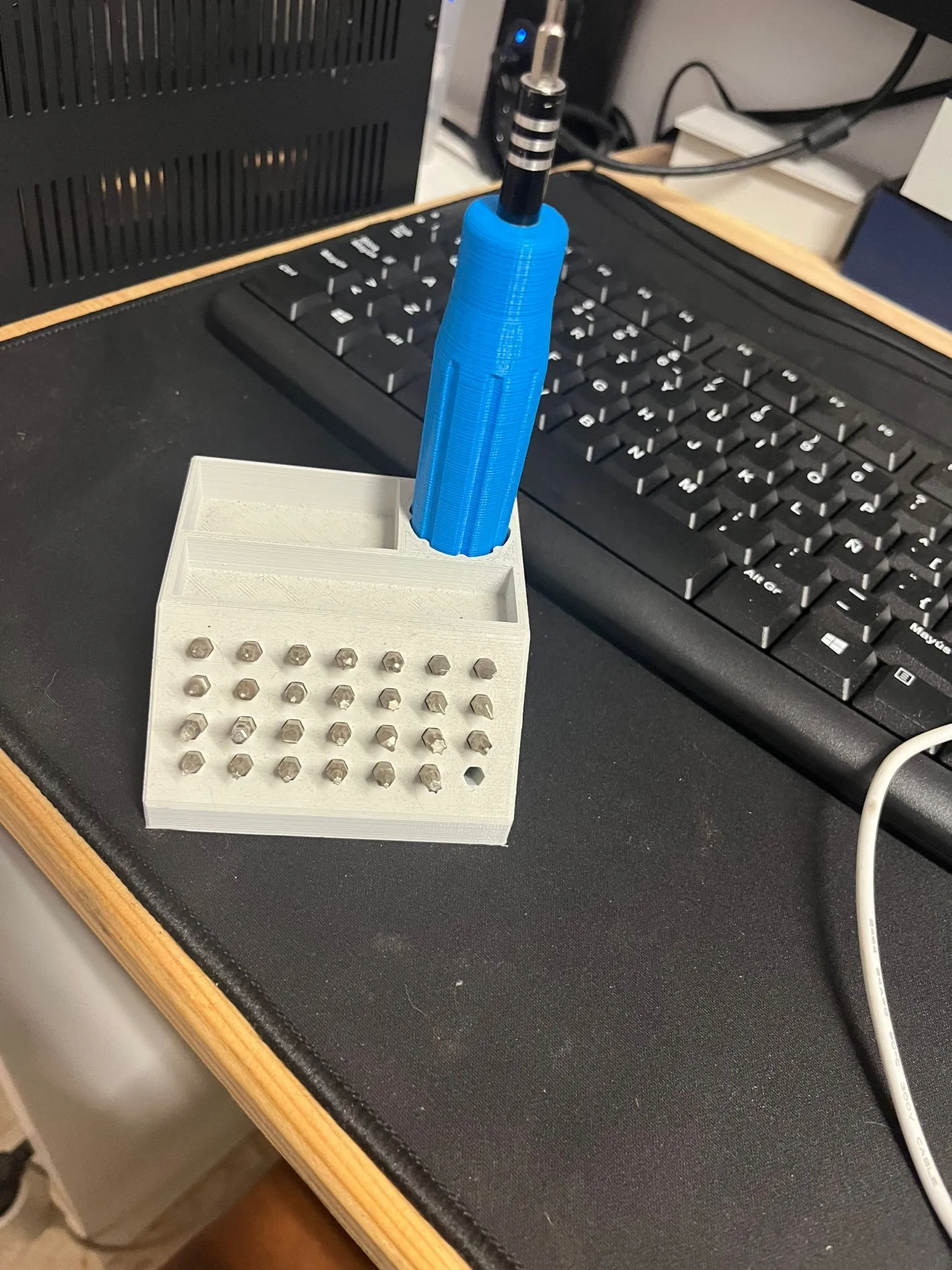 Cán cầm và đế giữ tua vít cho đầu 4mm