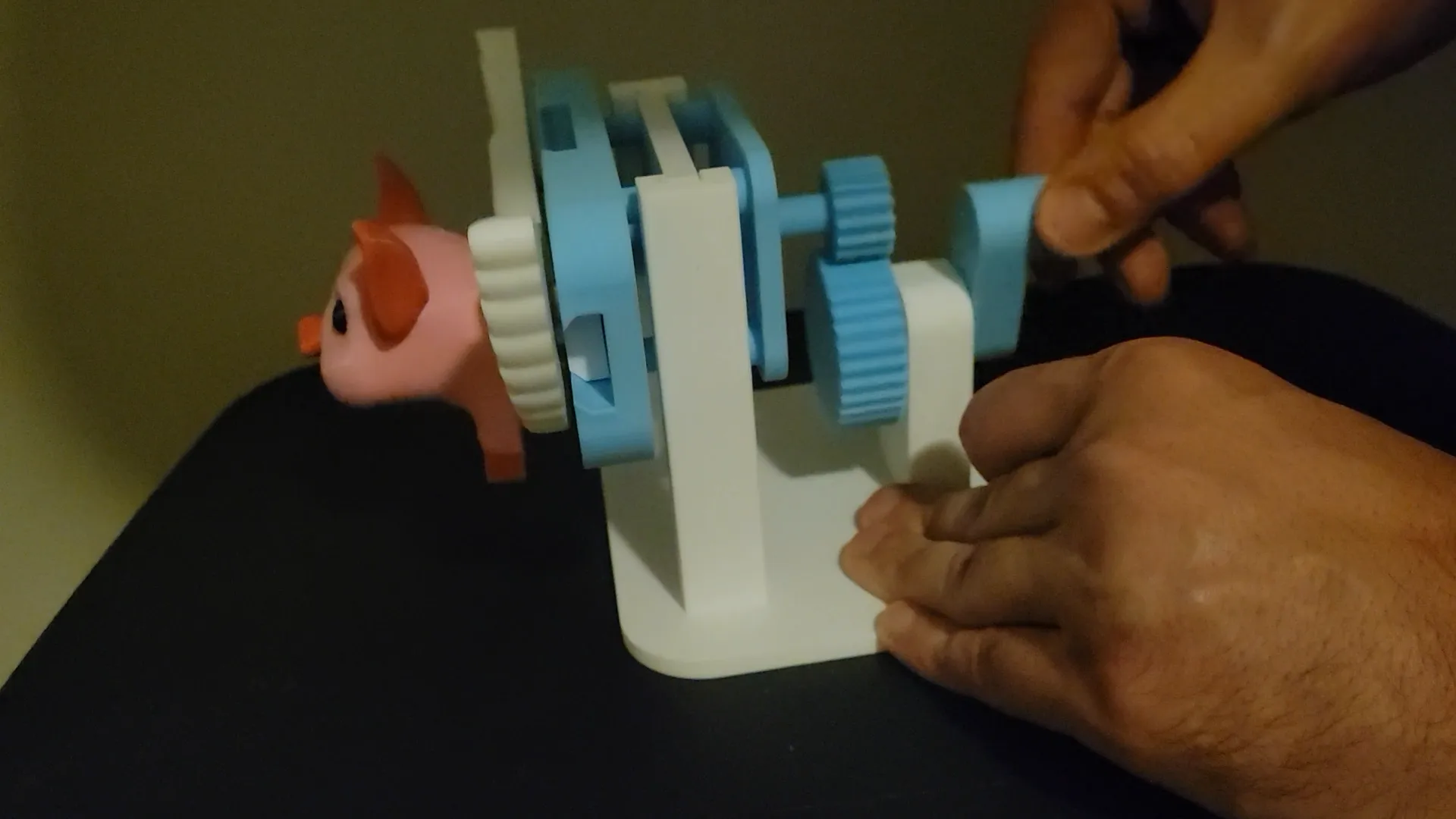 Lợn bay nghệ thuật chuyển động độc đáo