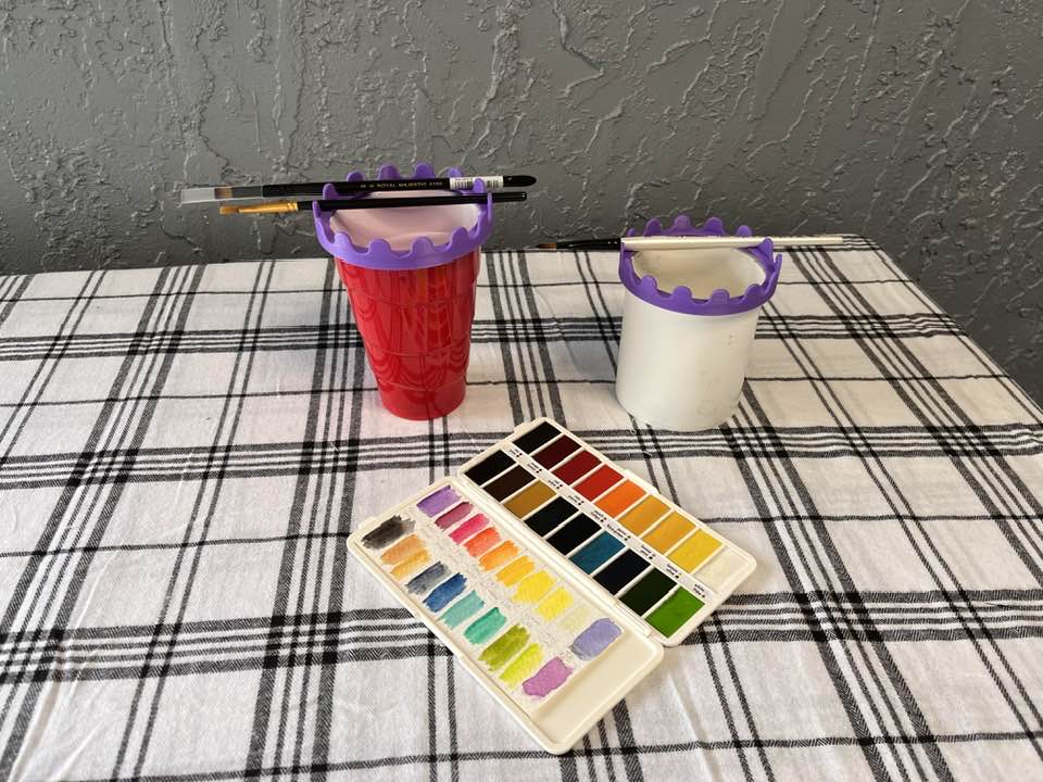 Giá đỡ cọ vẽ cho cốc dùng một lần