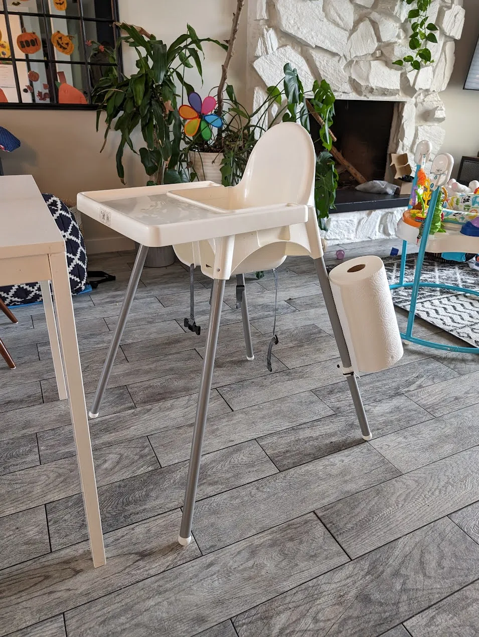 Giá đỡ giấy ăn cho ghế cao Ikea Antilop