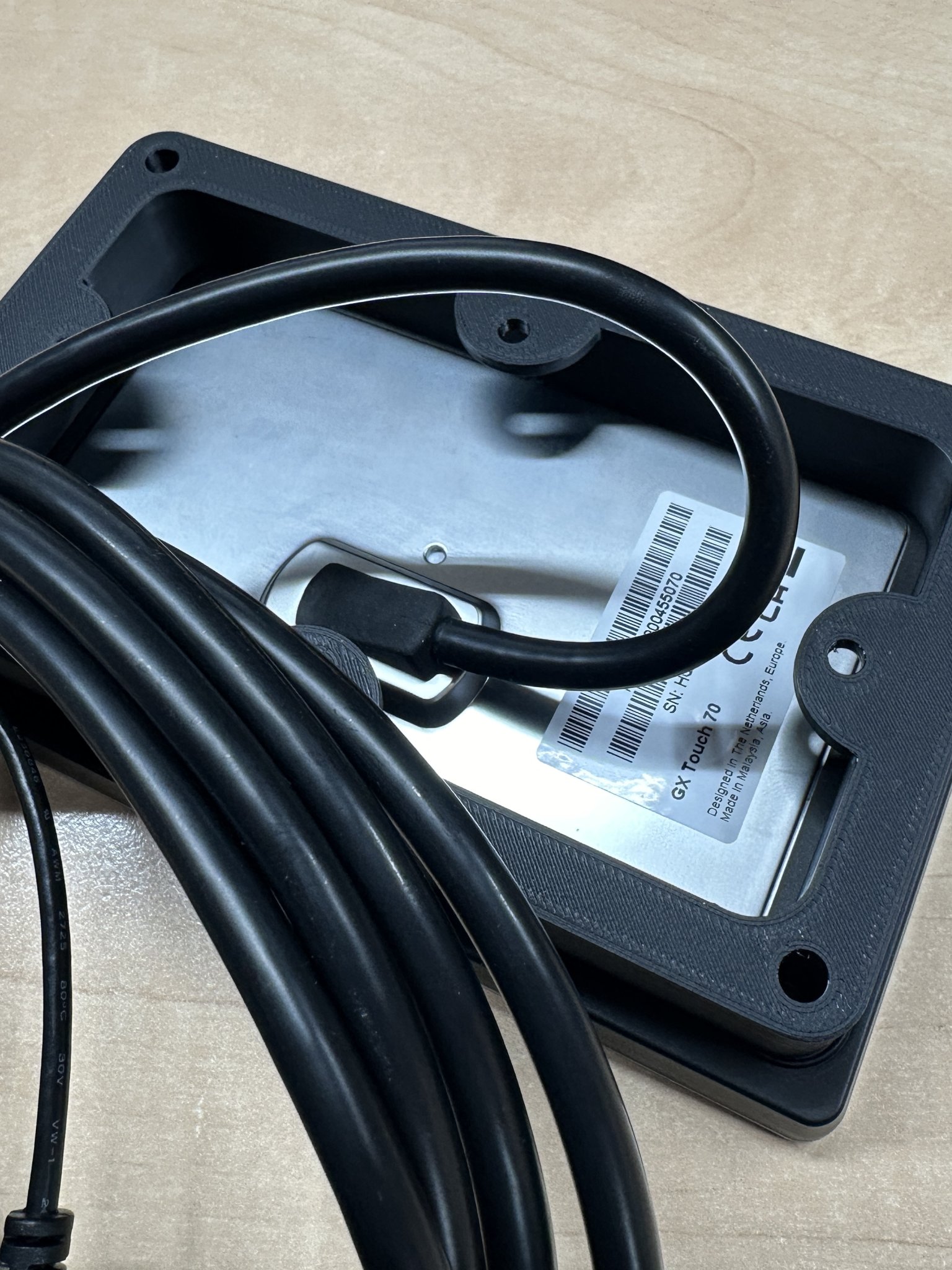 Bộ chuyển đổi gắn tường cho màn hình Victron GX Touch 70