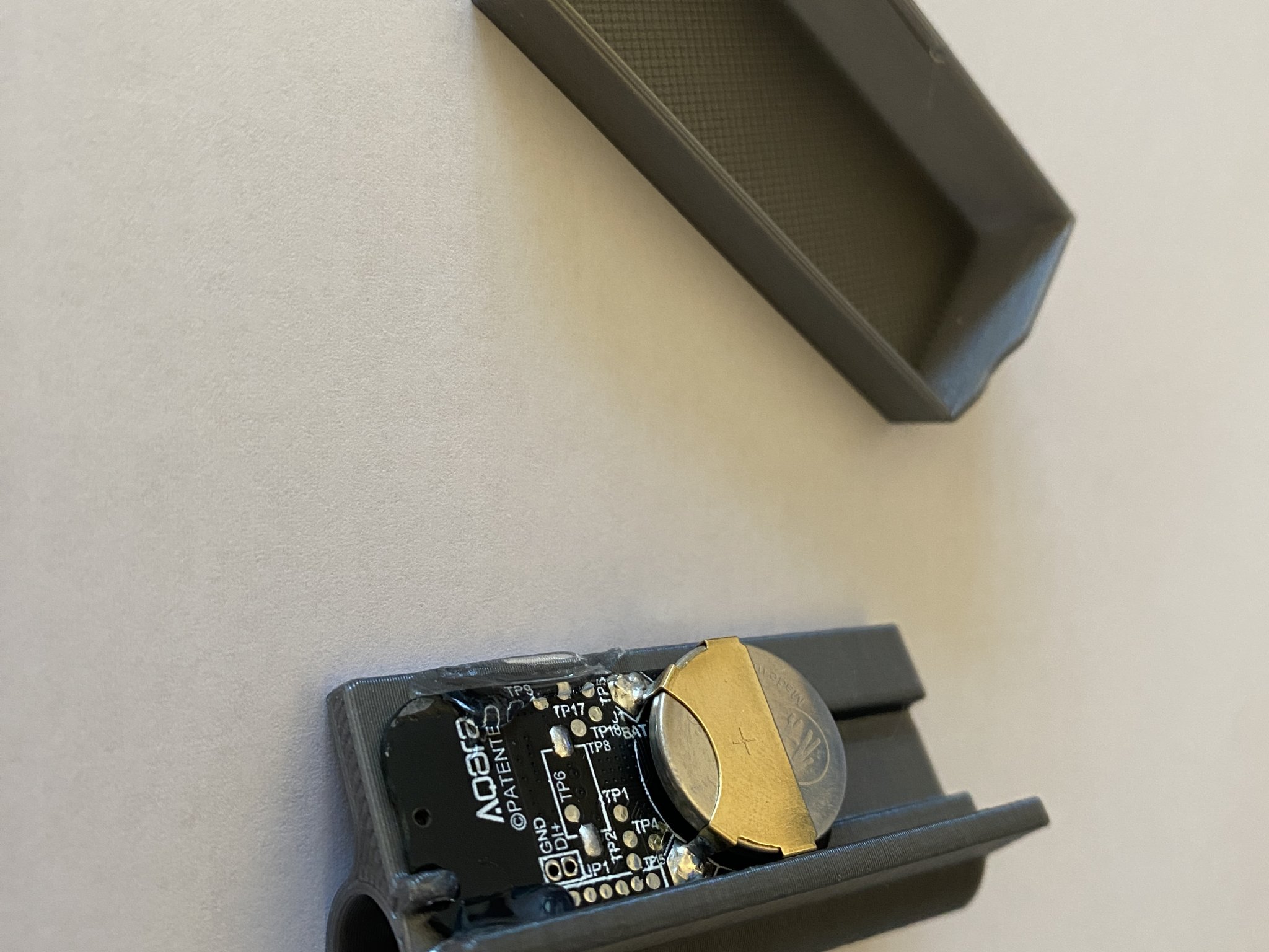 Nhắc nhở tưới nước Lechuza với cảm biến cửa Aqara