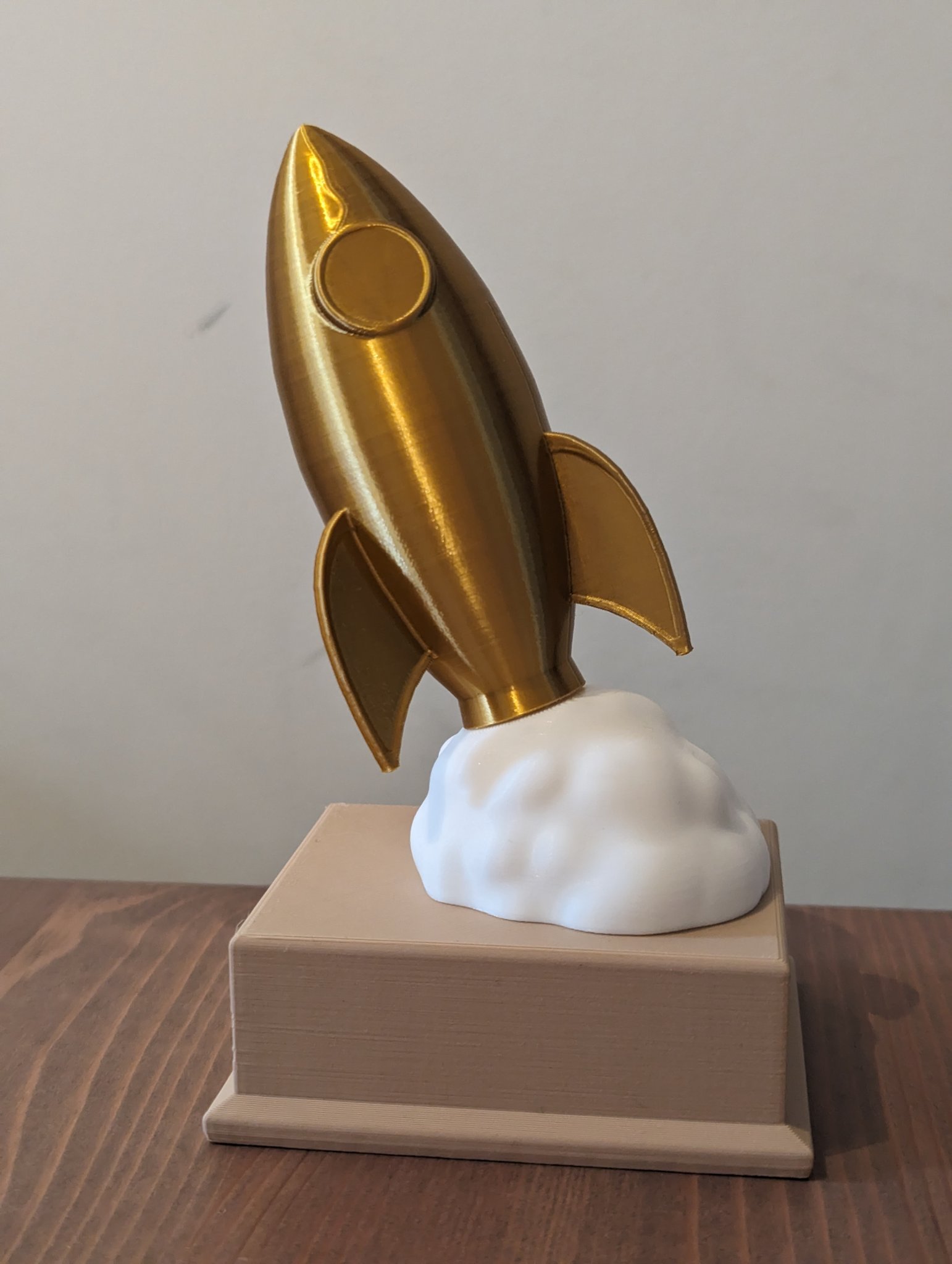 Cúp tên lửa ba phần không cần giá đỡ