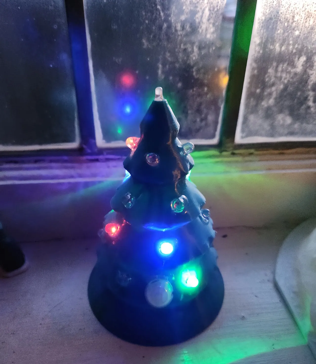 Cây thông Giáng sinh cảm biến chuyển động ATtiny402