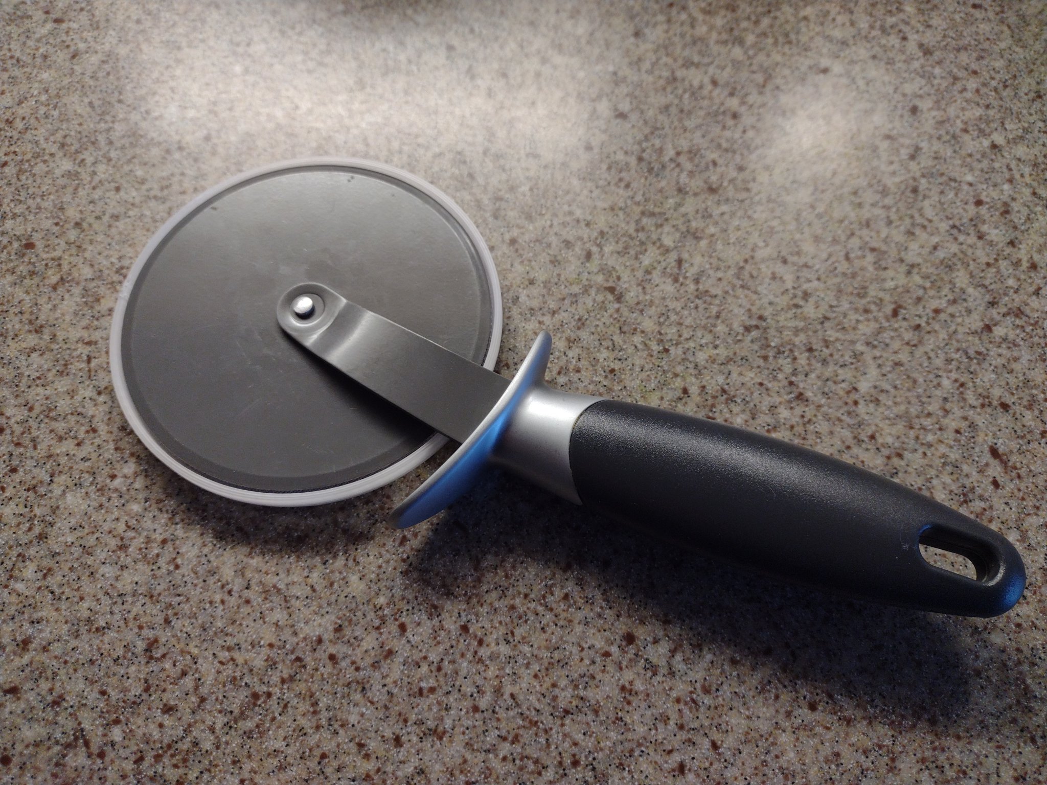 Nắp bảo vệ dao cắt pizza từ tính 95mm