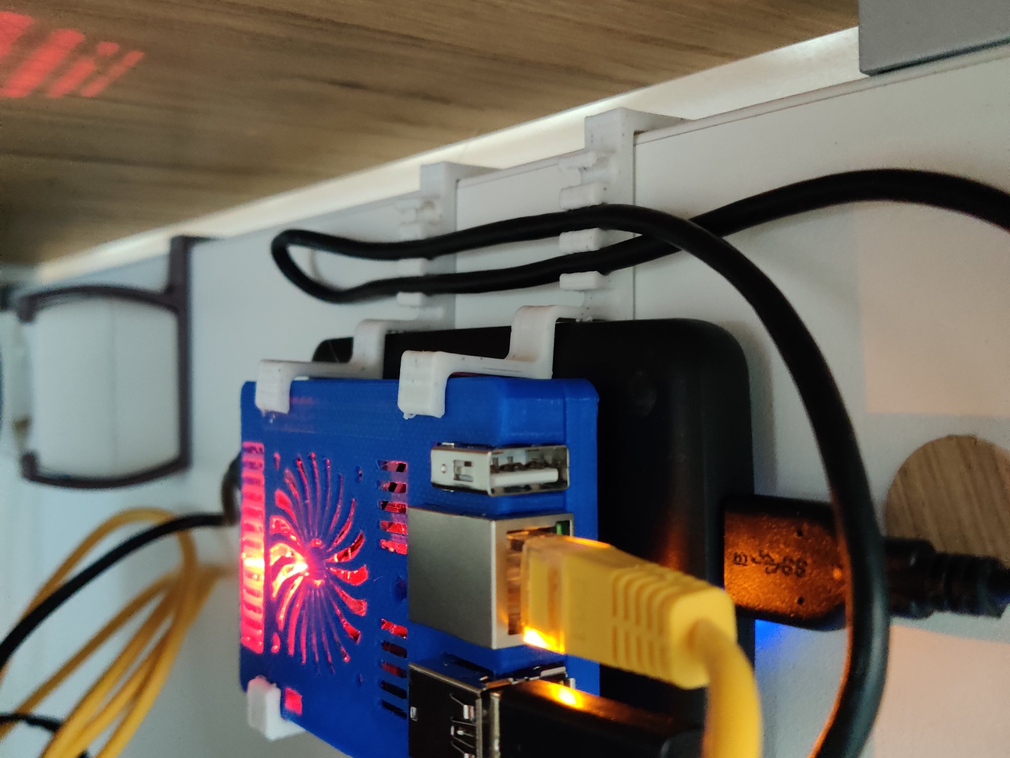 Hộp và giá đỡ cho NAS sử dụng Orange Pi và HD Toshiba 2TB