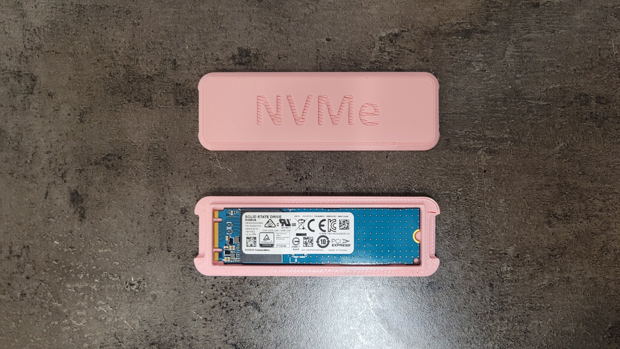 Vỏ bảo vệ ổ NVMe cho một ổ cứng duy nhất