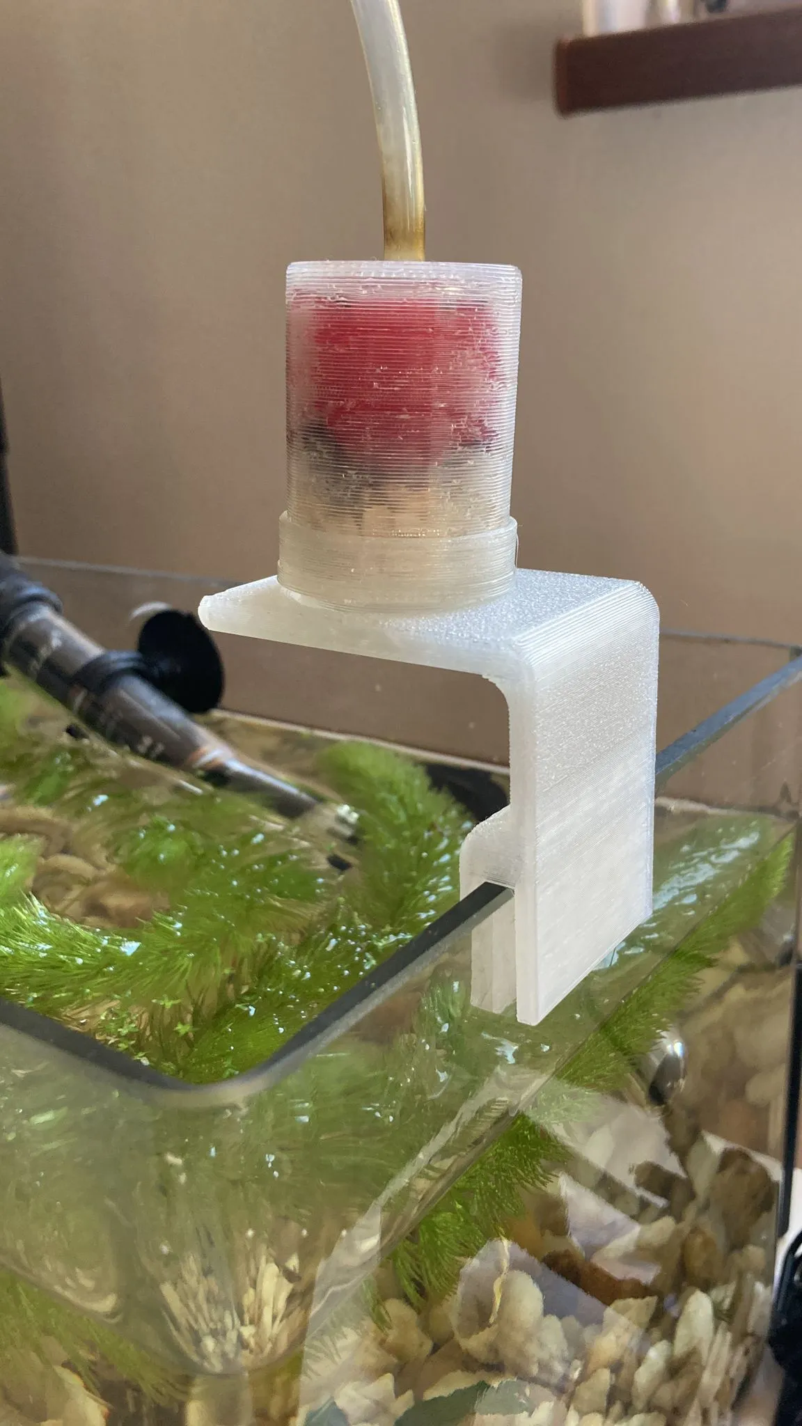 Bộ lọc đơn giản cho bể cá kết nối với bơm nhỏ