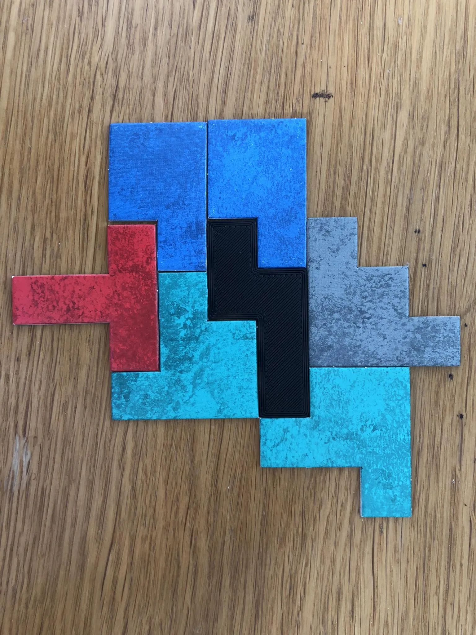 Thay thế các mảnh ghép trong trò chơi Ubongo DUEL