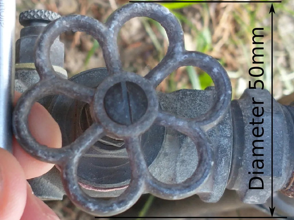 Nắp tay van d50mm hình hoa cho trẻ em