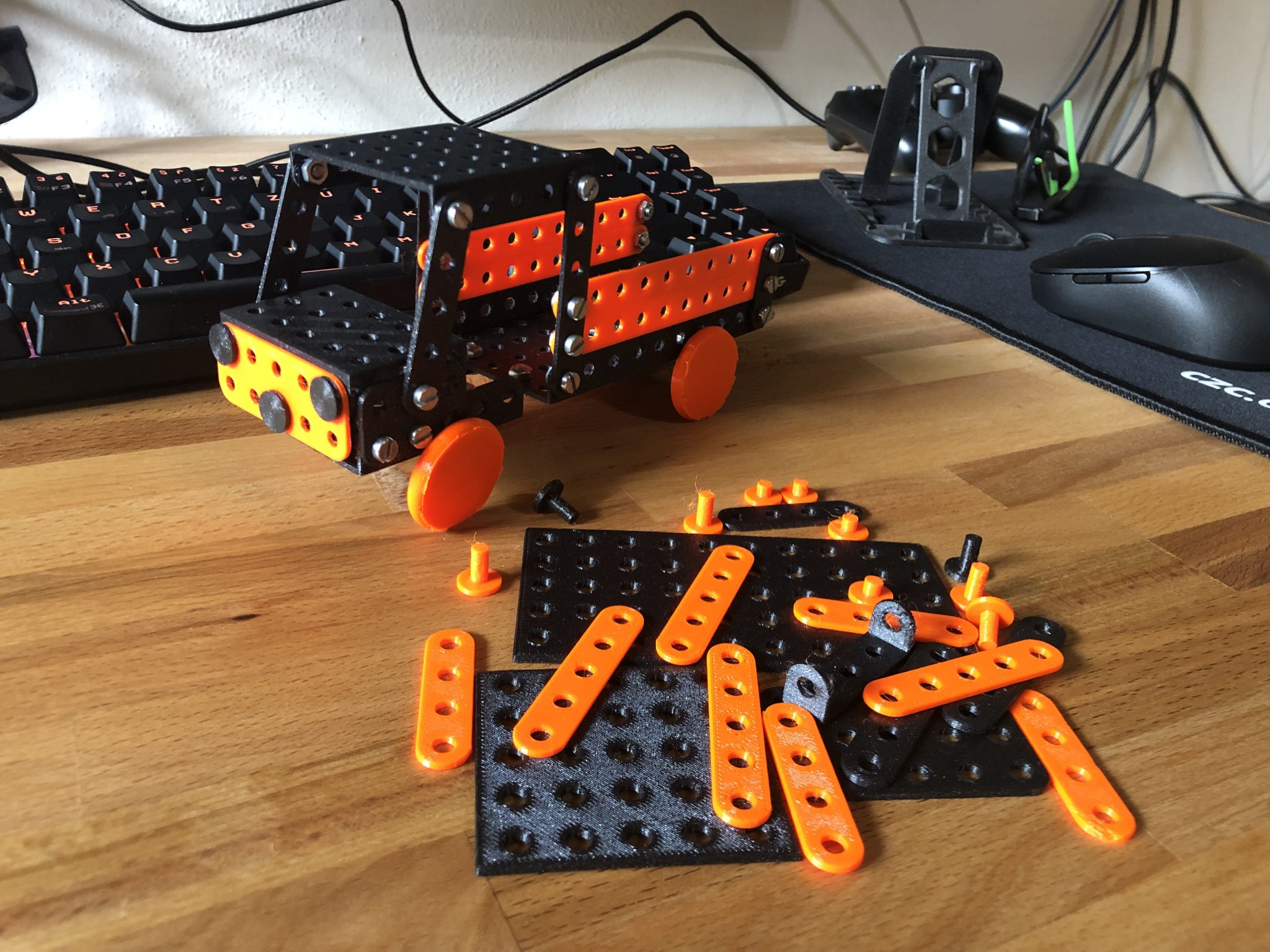 Bộ lắp ráp mô hình nhựa Merkur với ốc vít M3