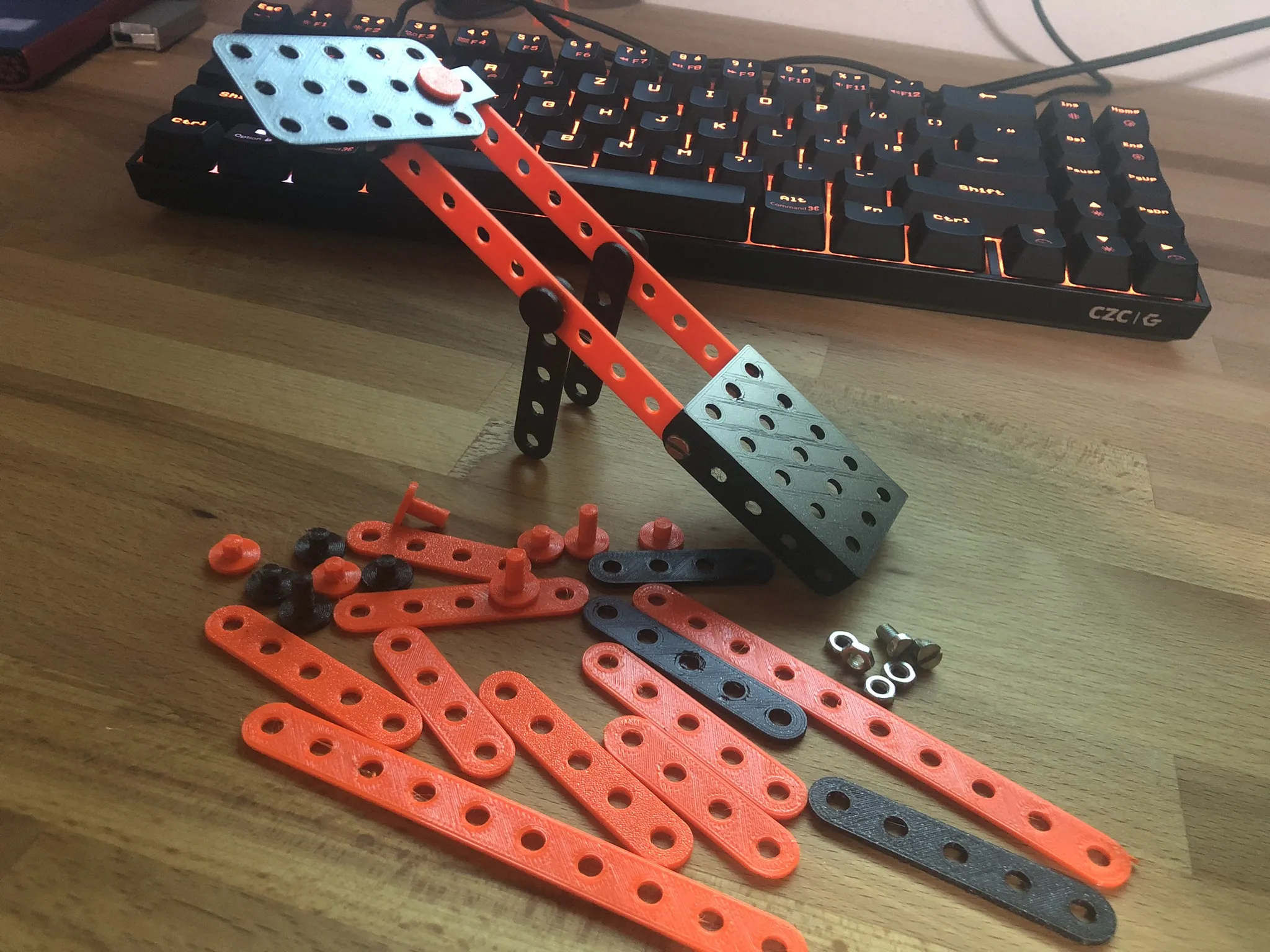 Bộ lắp ráp mô hình nhựa Merkur với ốc vít M3