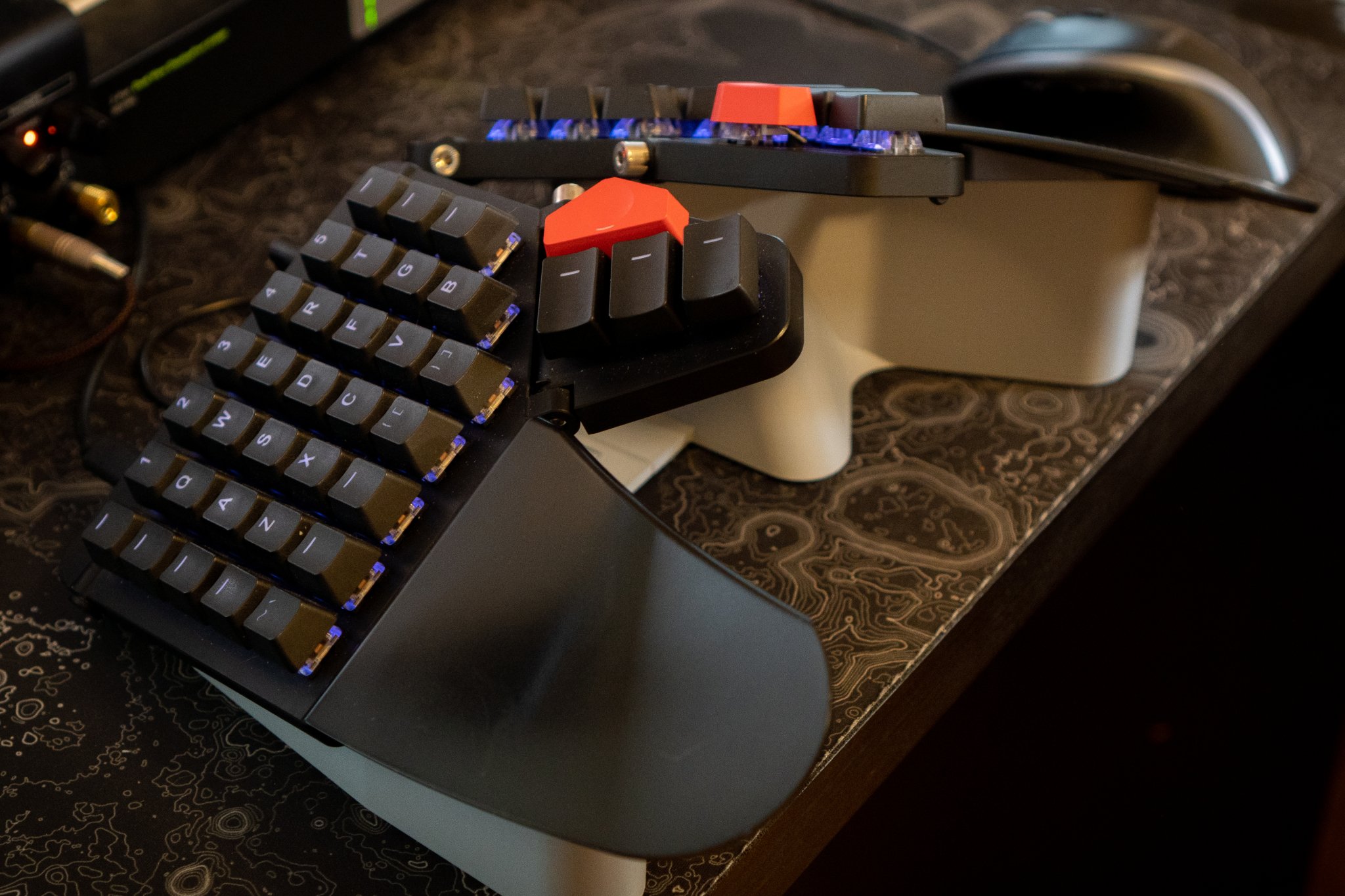 Giá đỡ nghiêng ZSA Moonlander MK1 cho bàn phím