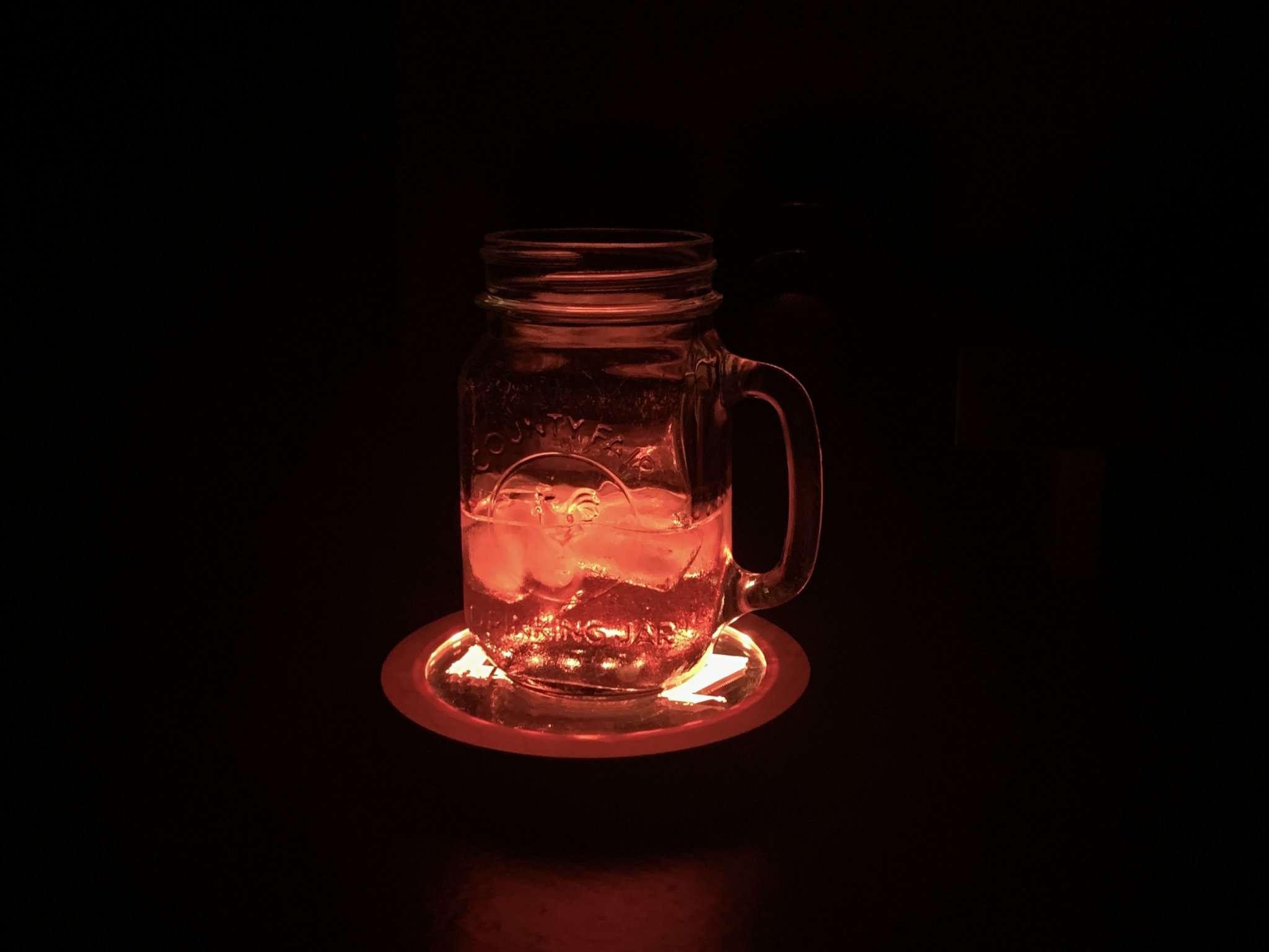 Đế đèn LED cho chén uống với logo acrylic khắc tùy chỉnh