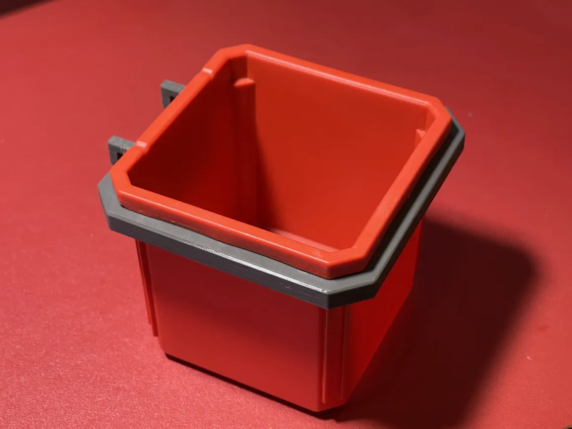 Giá đỡ thùng Milwaukee PACKOUT cho SKADIS