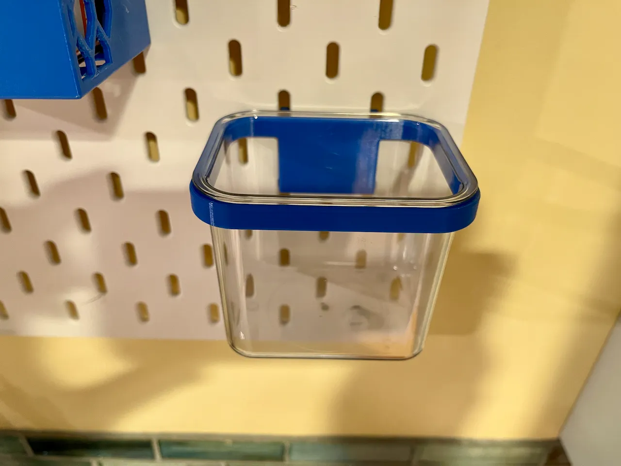 Giá đỡ thay thế cho hộp SKÅDIS "Có nắp