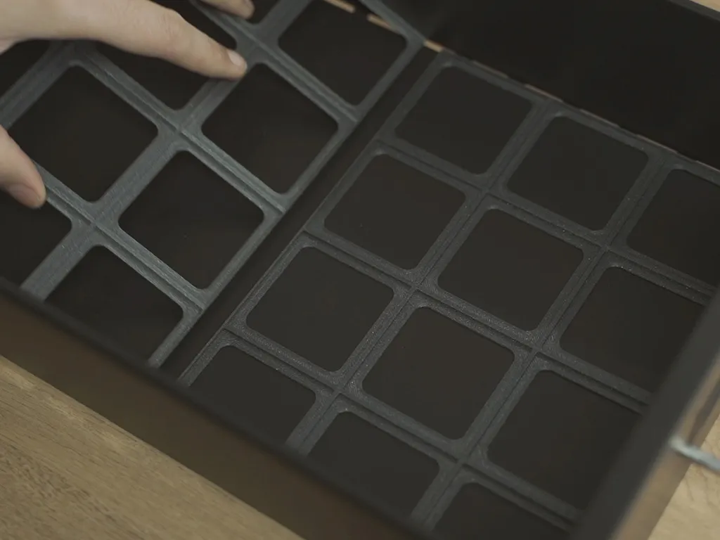 Hộp lưu trữ Ikea Hack Helmer có lưới tổ chức