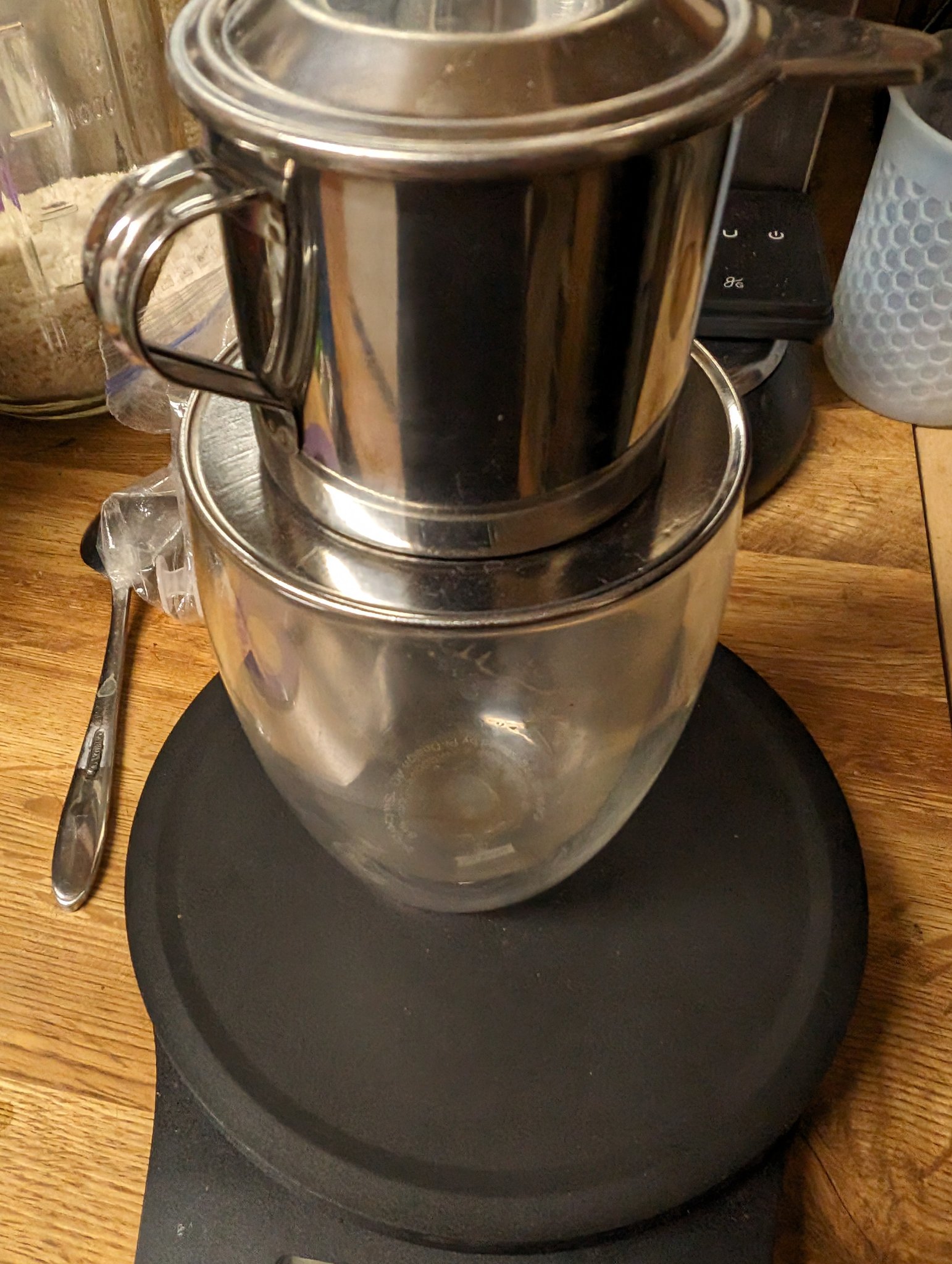 Mở rộng đế phin cà phê Việt Nam cho cốc yêu thích