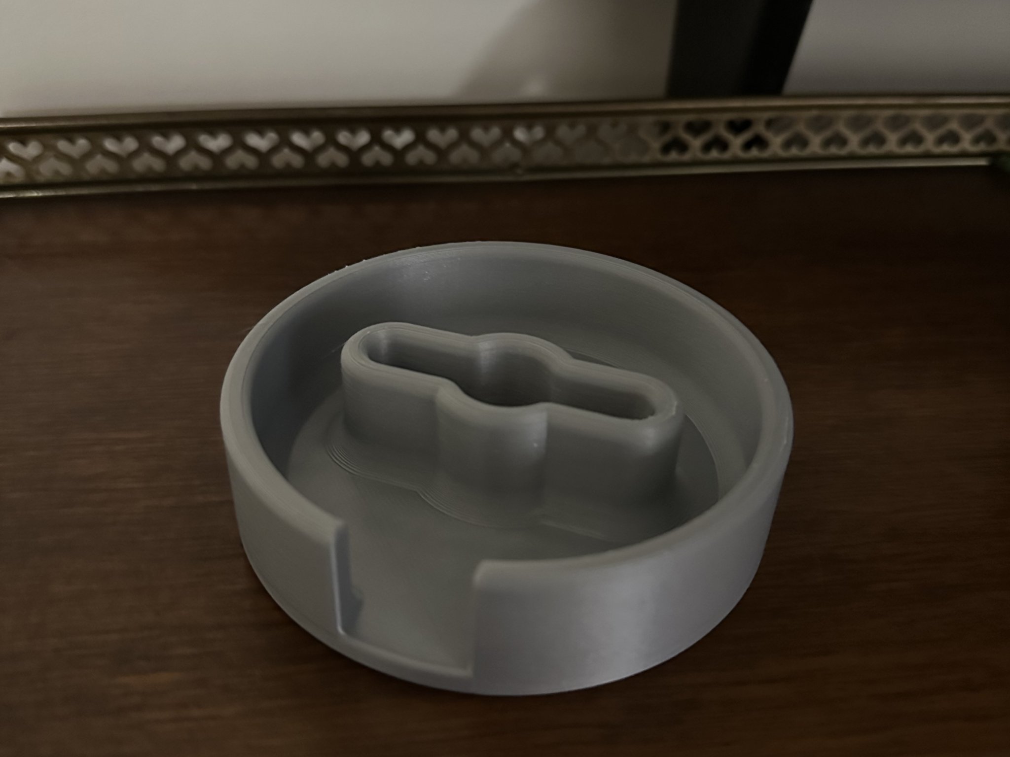 Giá đỡ cọ vẽ cho cốc nước đa năng