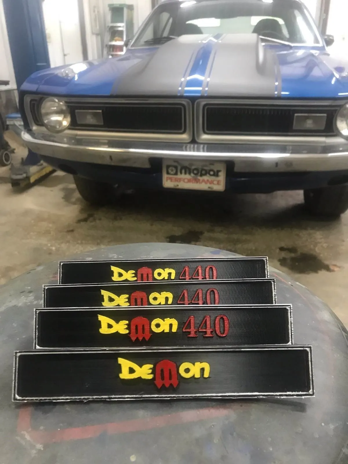 Biểu tượng cửa xe Dodge Demon 1971