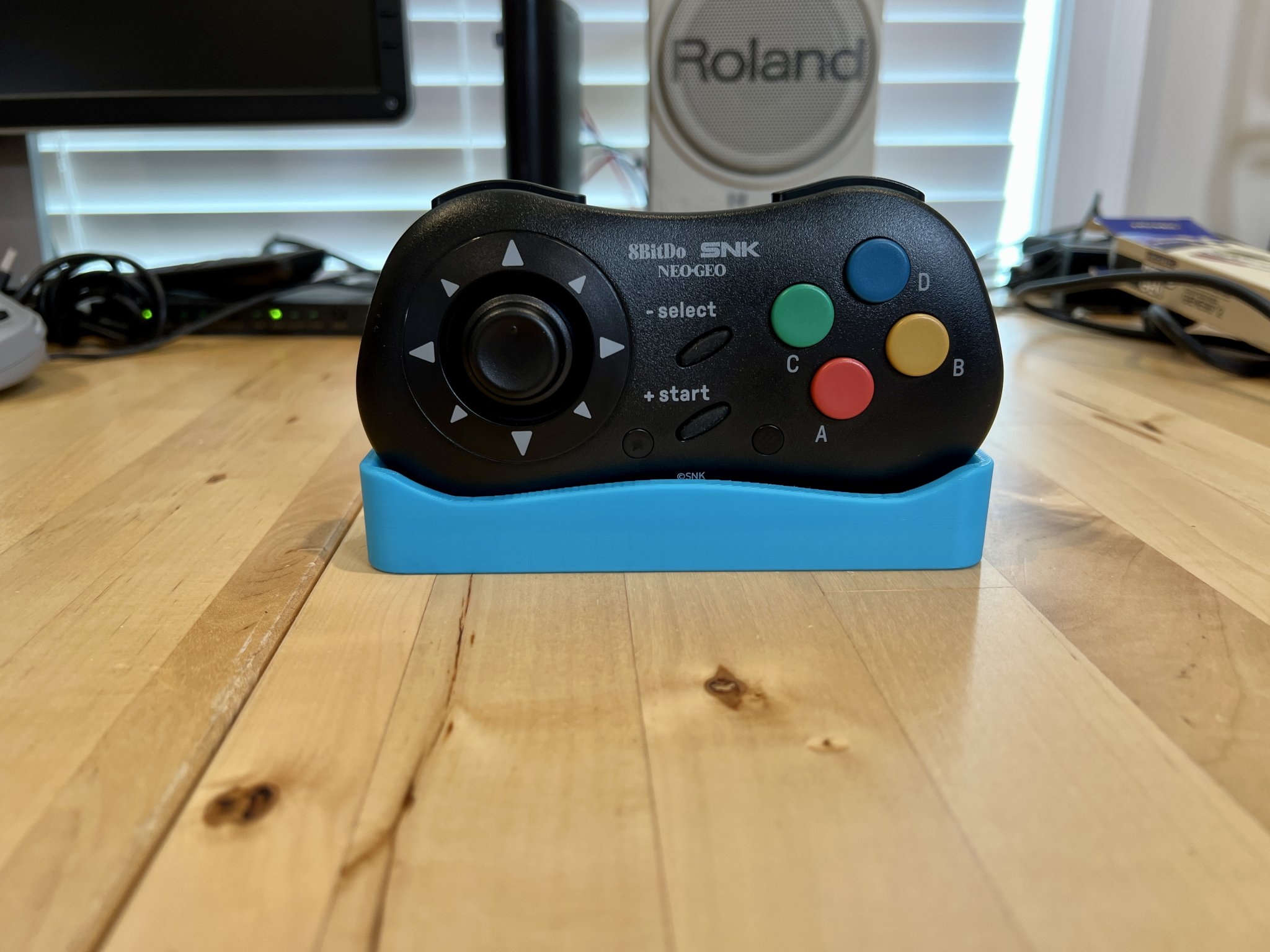 Giá đỡ tay cầm điều khiển 8bitdo Neo Geo CD