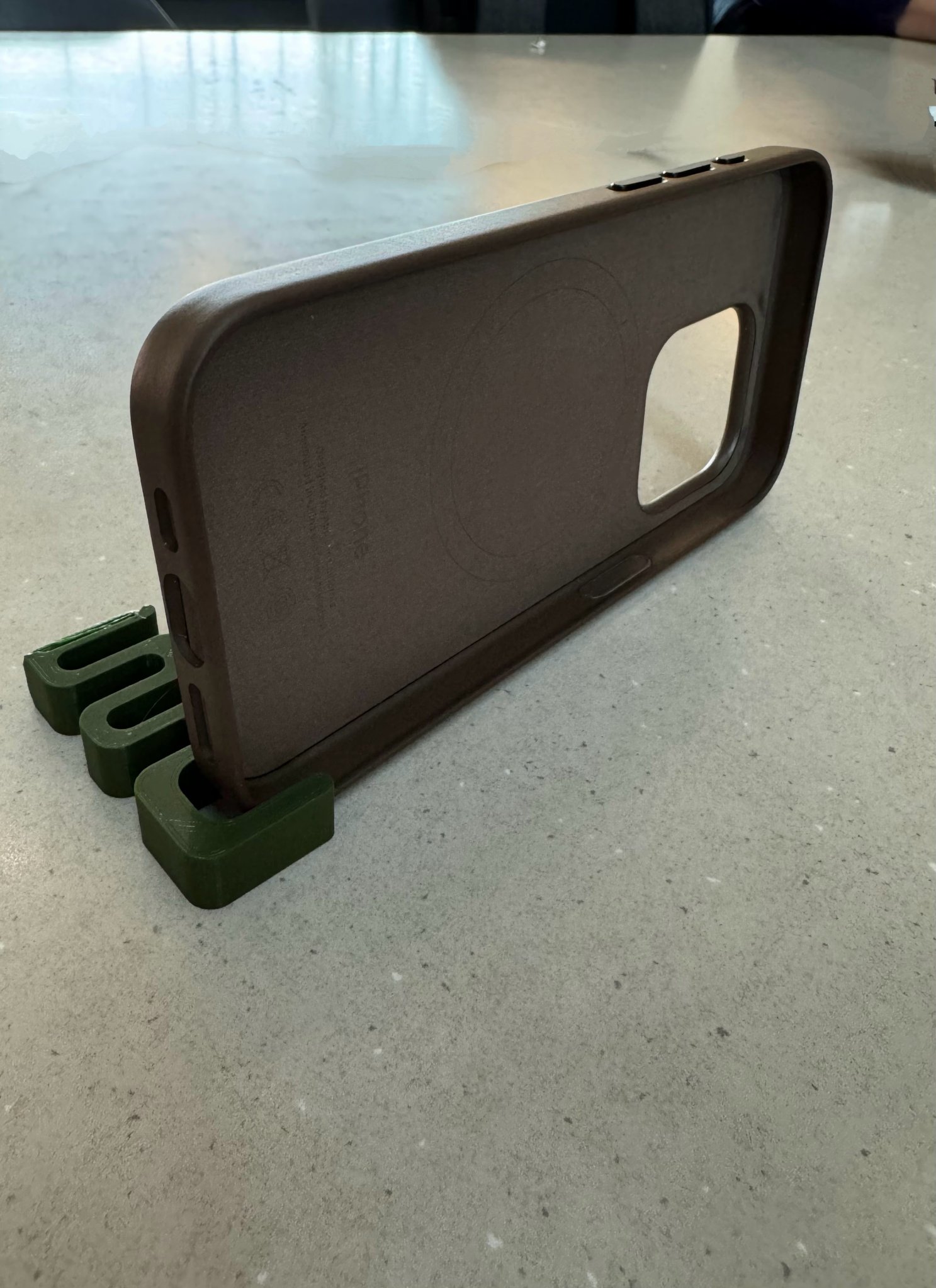 Giá đỡ điện thoại mini gắn chìa khóa tiện dụng