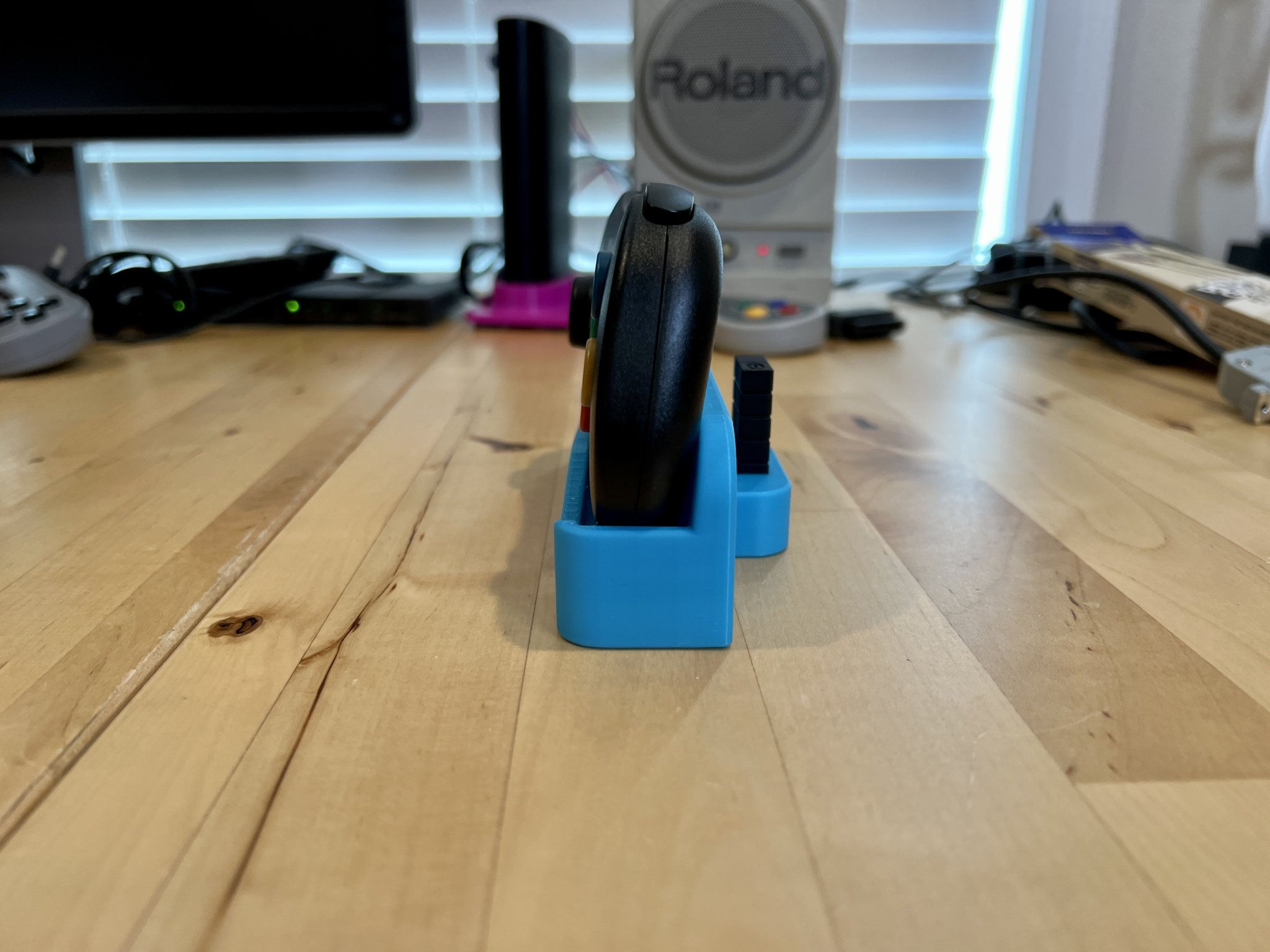 Giá đỡ tay cầm điều khiển 8bitdo Neo Geo CD